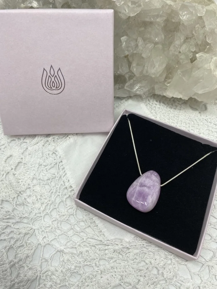 Kunzite Pendant4.JPG