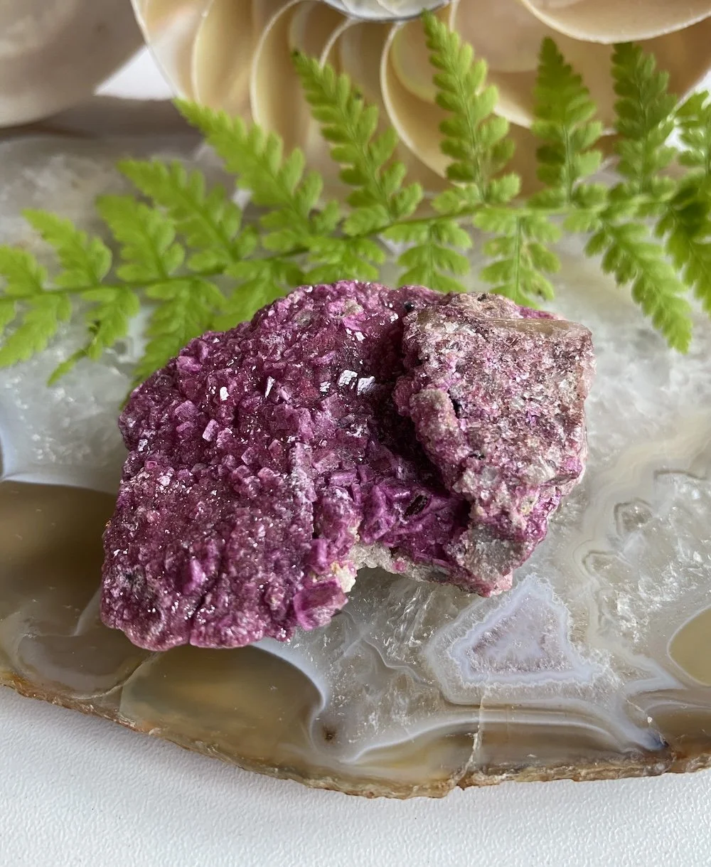 Cobaltocalcite clusters9.JPG