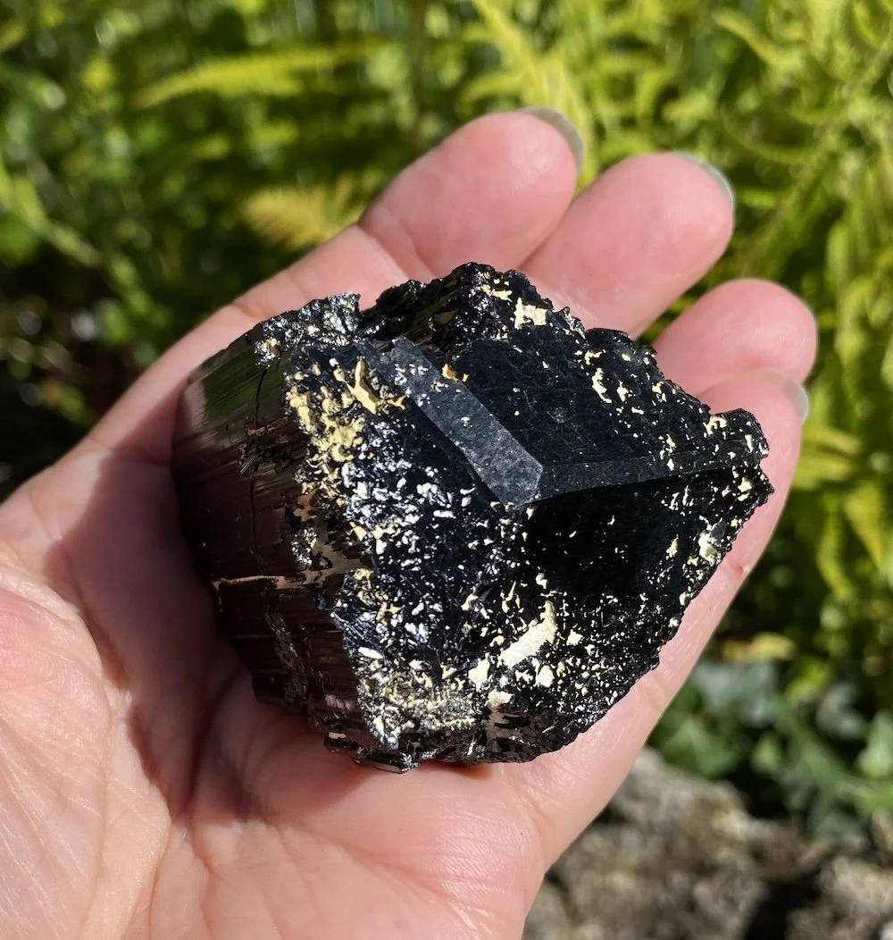 Black Tourmaline raw 2 £455.JPG