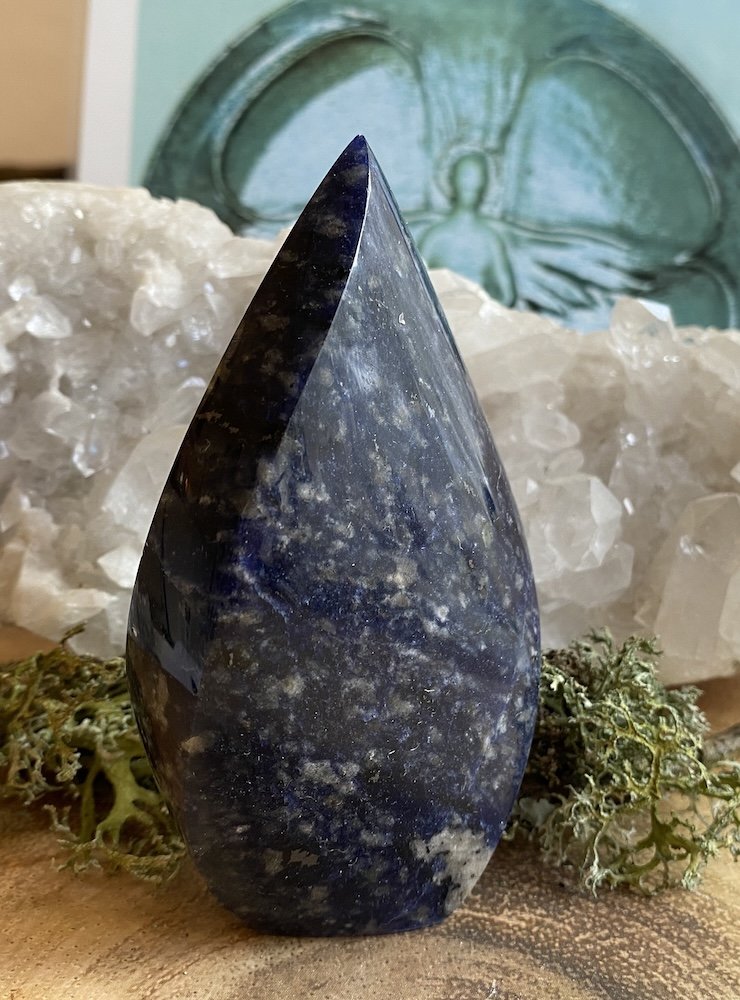 Sodalite teardrop flame2.JPG