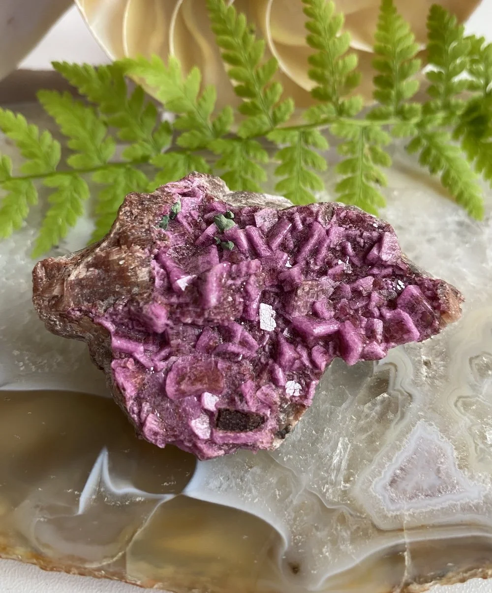Cobaltocalcite clusters5.JPG