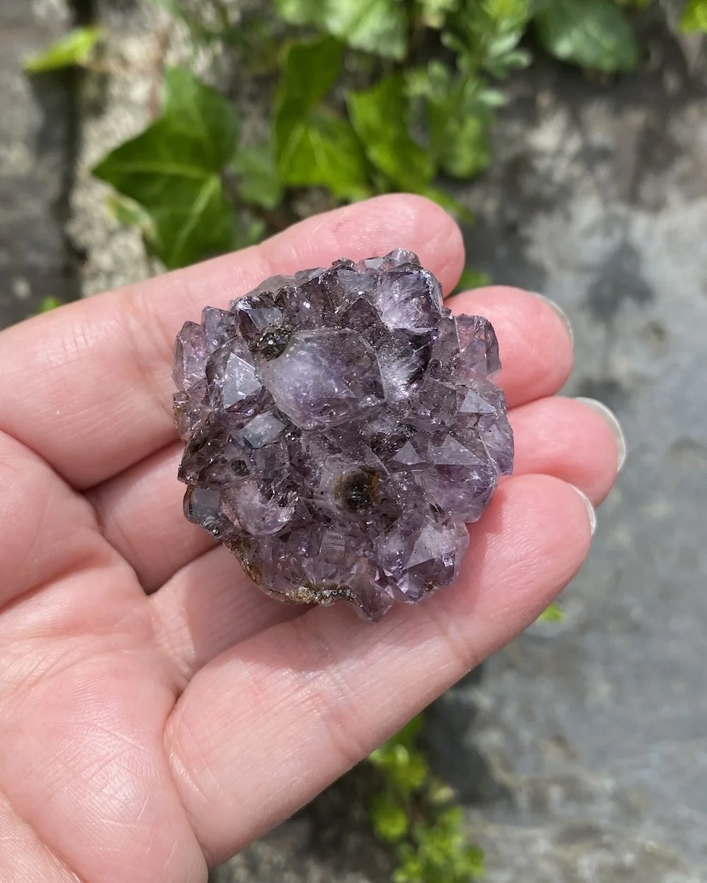 Amethyst cluster little round one1.JPG