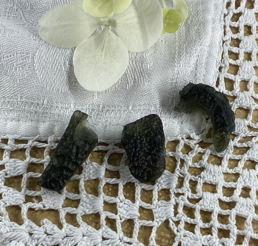Moldavite £45 x 3 Tucson9.JPG