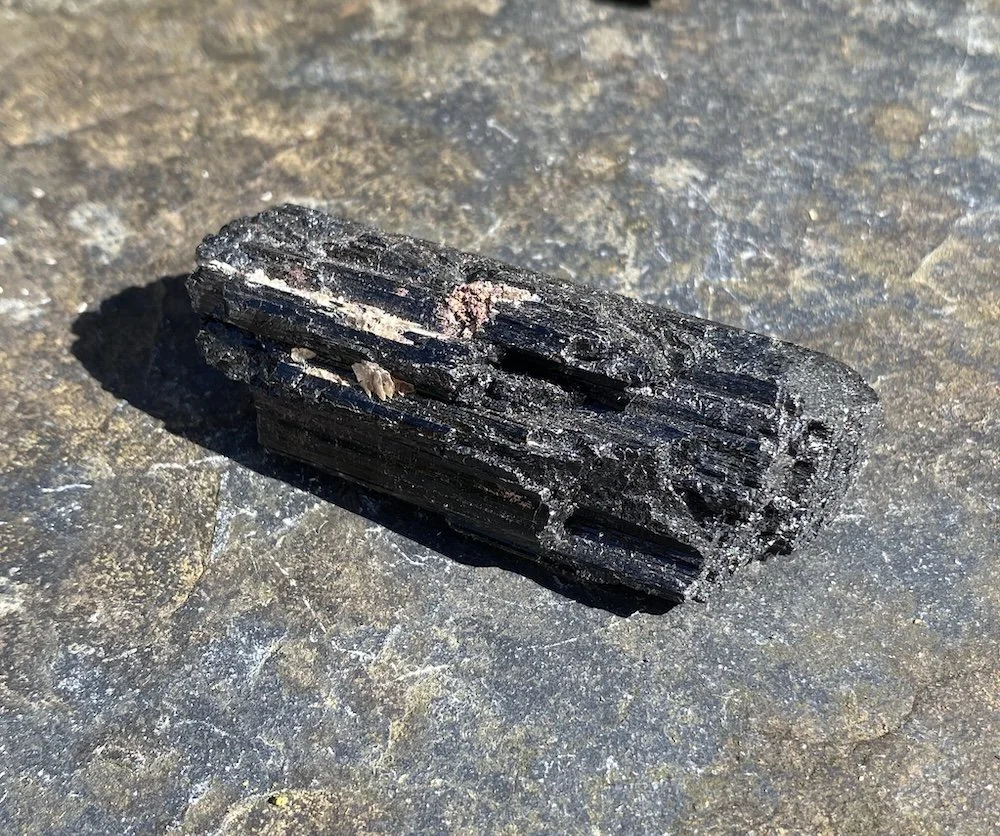 Black Tourmaline raw PRICE TO DO 12.JPG