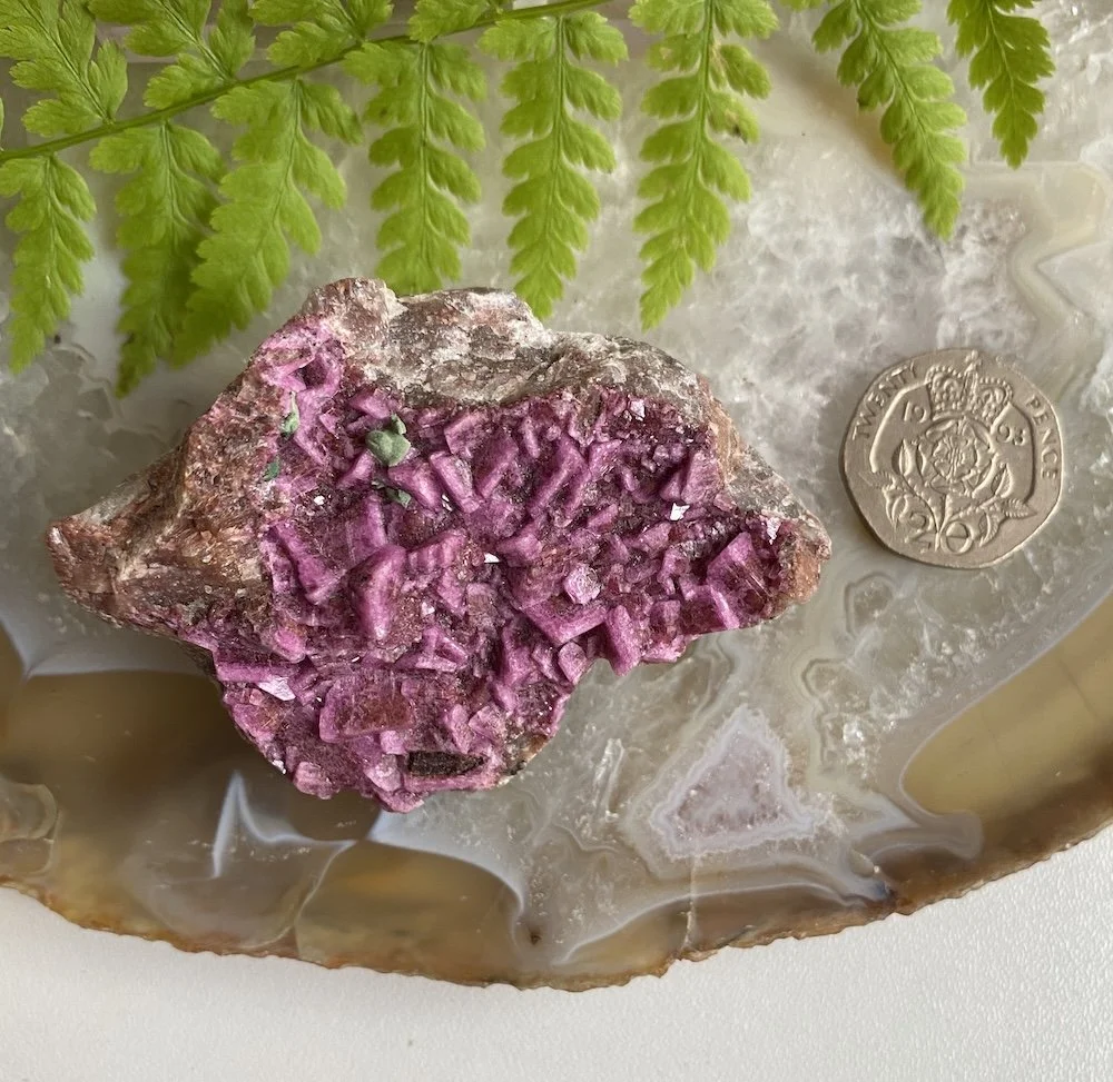 Cobaltocalcite clusters6.JPG