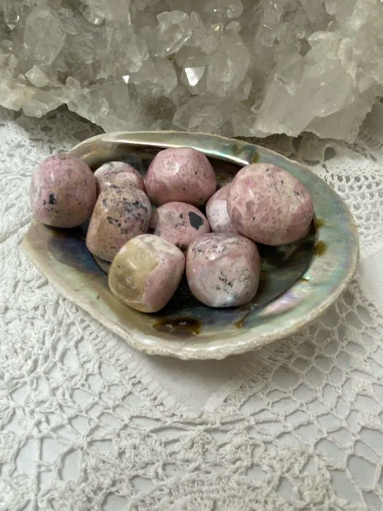 Rhodonite 2 Peru1.JPG