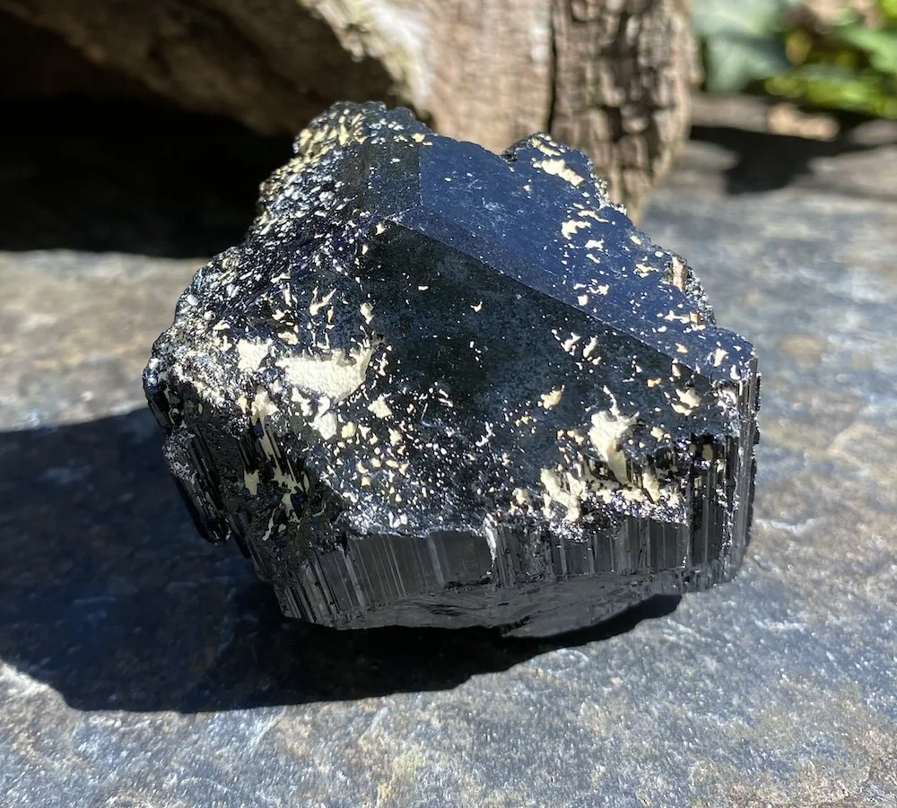Black Tourmaline raw 2 £452.JPG