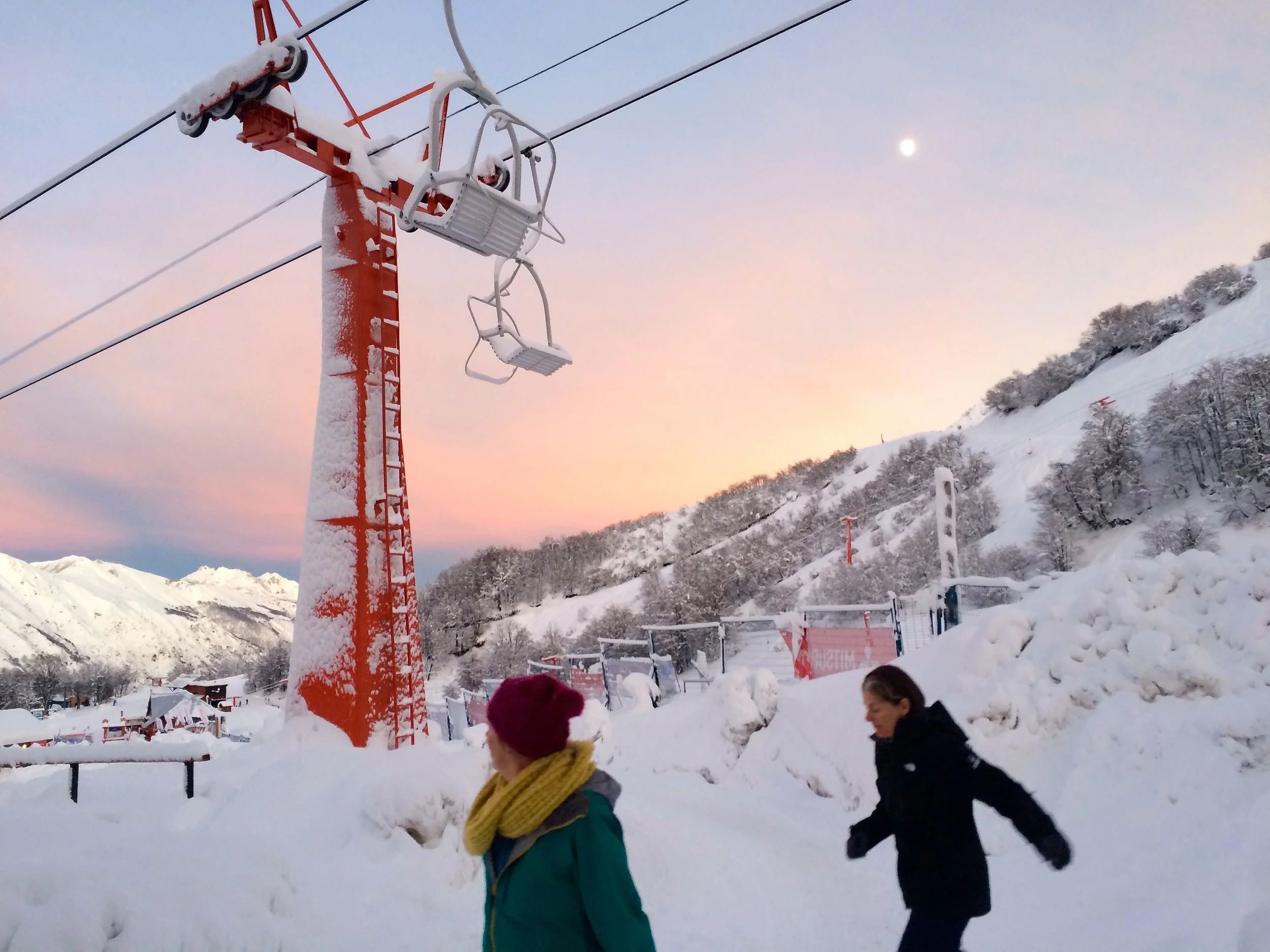 Rise and shine! Time to get ready when the morning looks like this...sunny until the next storm moves in.