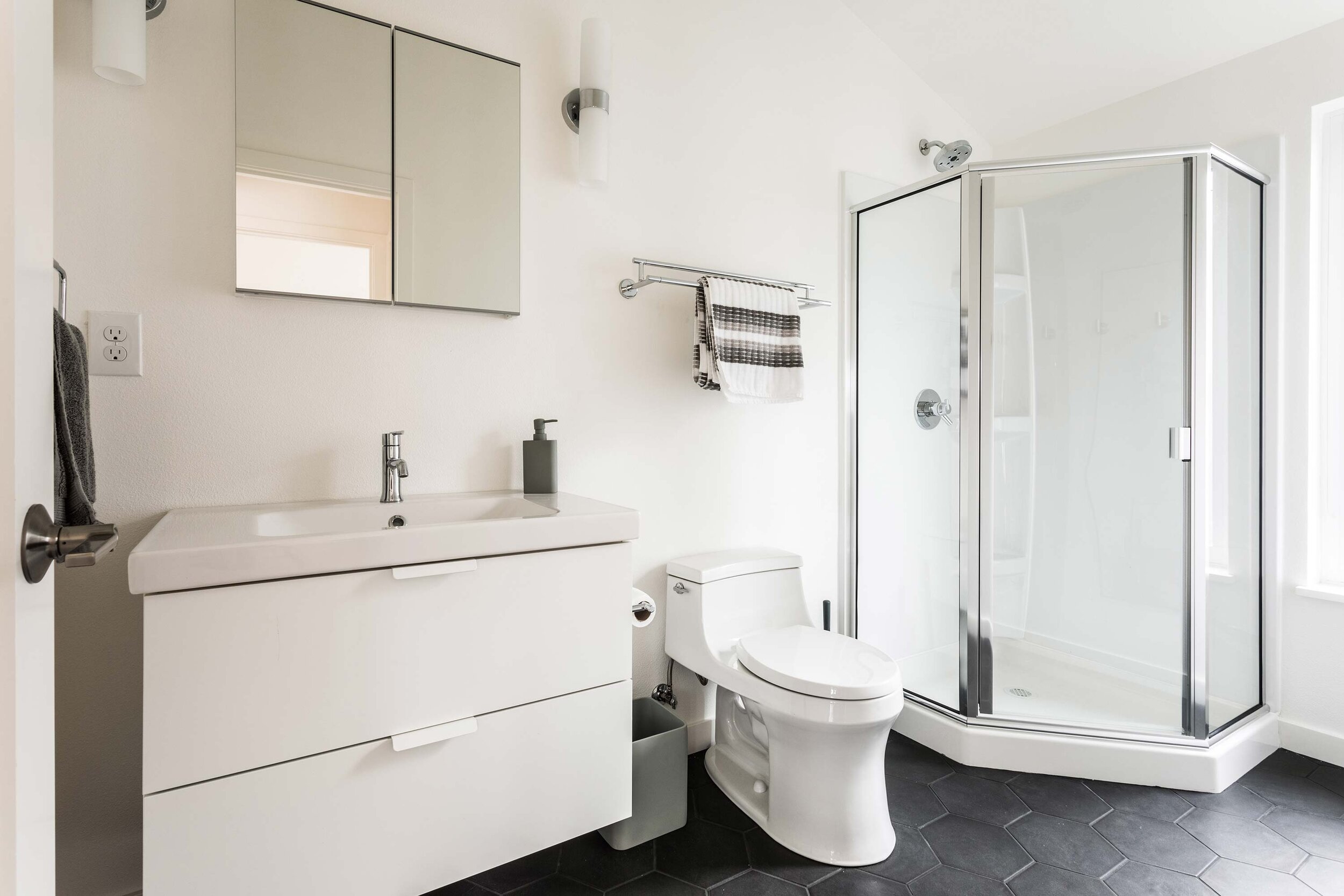 11-Sinclair-ADU-interior-bathroom-For-Web.jpg