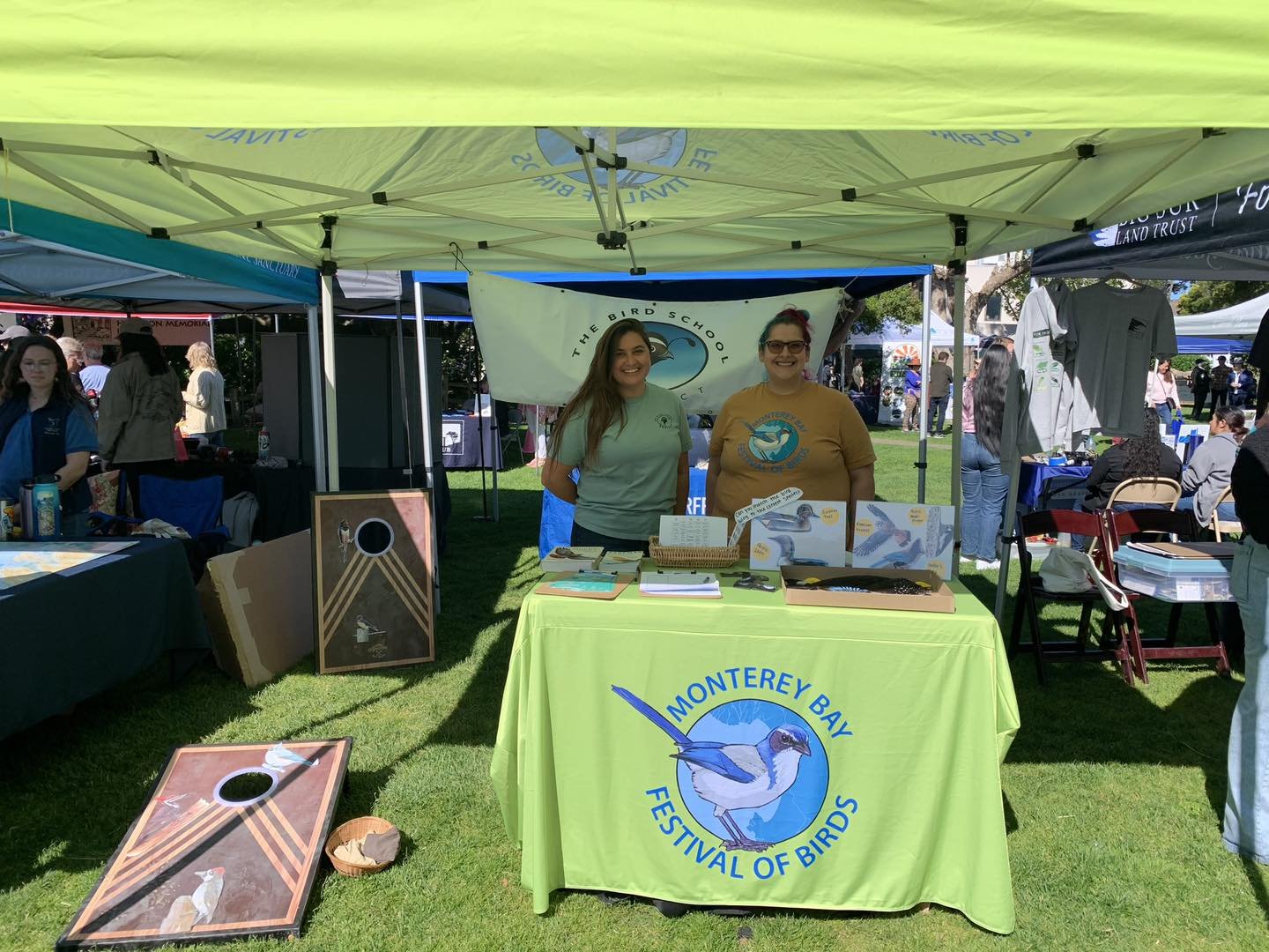 Bird School Project instructors had a great time earlier this month at the Carmel-by-the-Sea and Watsonville Earth Day events! Thanks to all those who came out and said hello, asked questions, and tried to match the wings! 
#EarthDay #earthdaycelebra