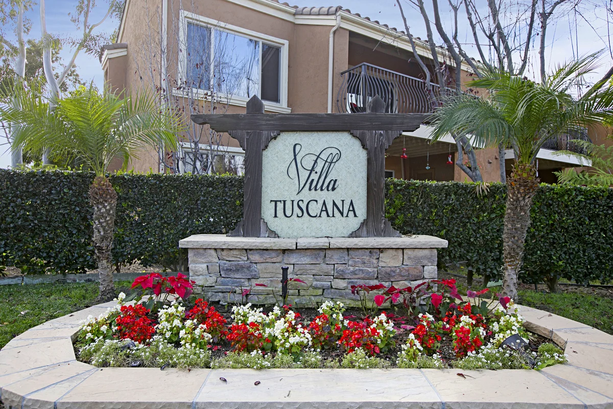 33_8545959_tuscana_32274460765_o.jpg