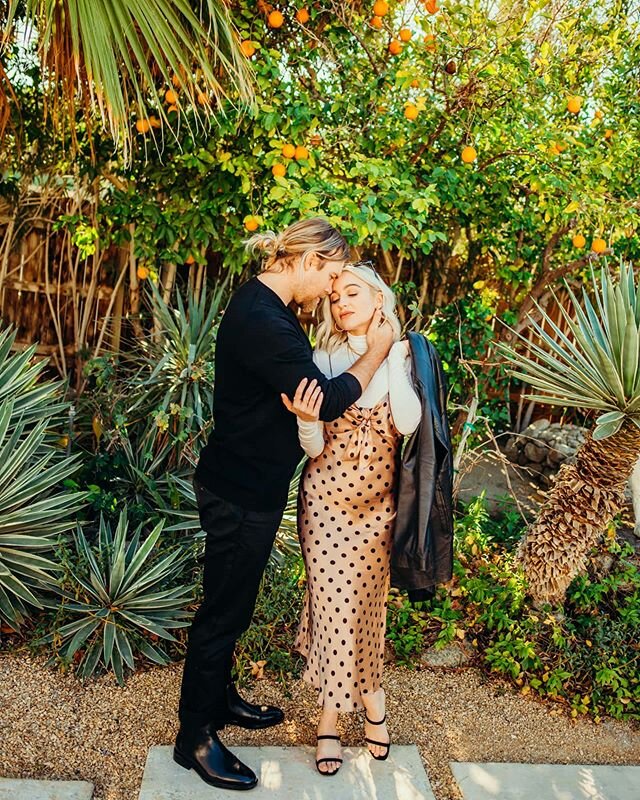 oh-oh-oh-orange 🍊
-
-
-
Workshop:@andieaveryphoto
Venue:@thebelladonnaestate
Model: @wanderandwoodco
#palmspringsphotographer #socalweddingphotographer #palmspringsengagement #arizonaweddingphotographer #arizona #socal #wildlyinlovephoto #poolparty 