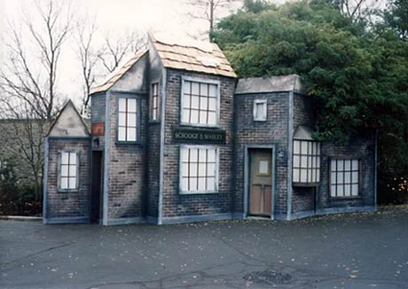 Dickens’ scenery for Cincinnati Zoo