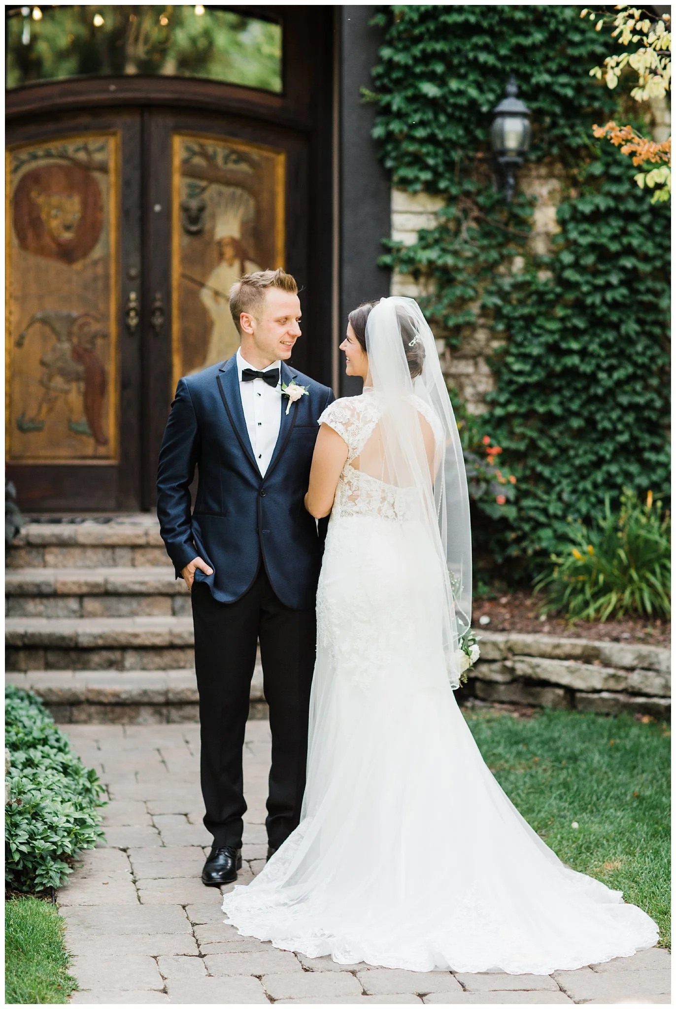 Alicia&Kurt_RavisloeCountryClubWedding_Chicagoweddingphotographer_RebeccaHaleyPhotography_0162.jpg