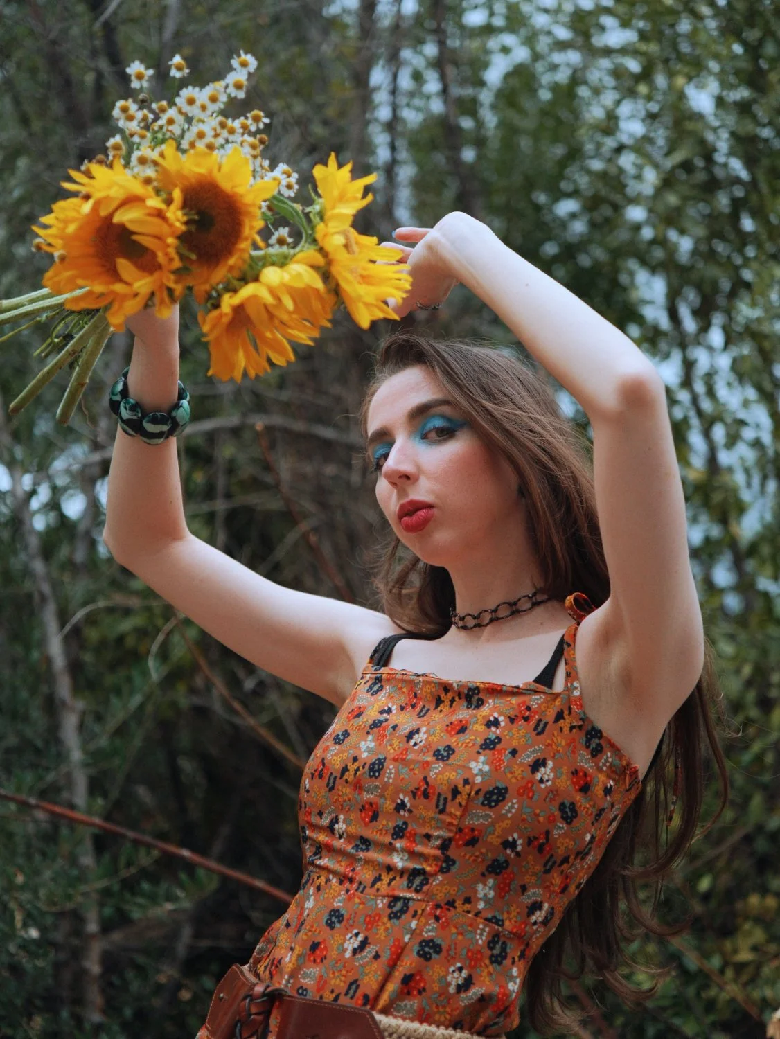 25.9.10_GirlWithFlower_Test_0071 (1).jpg