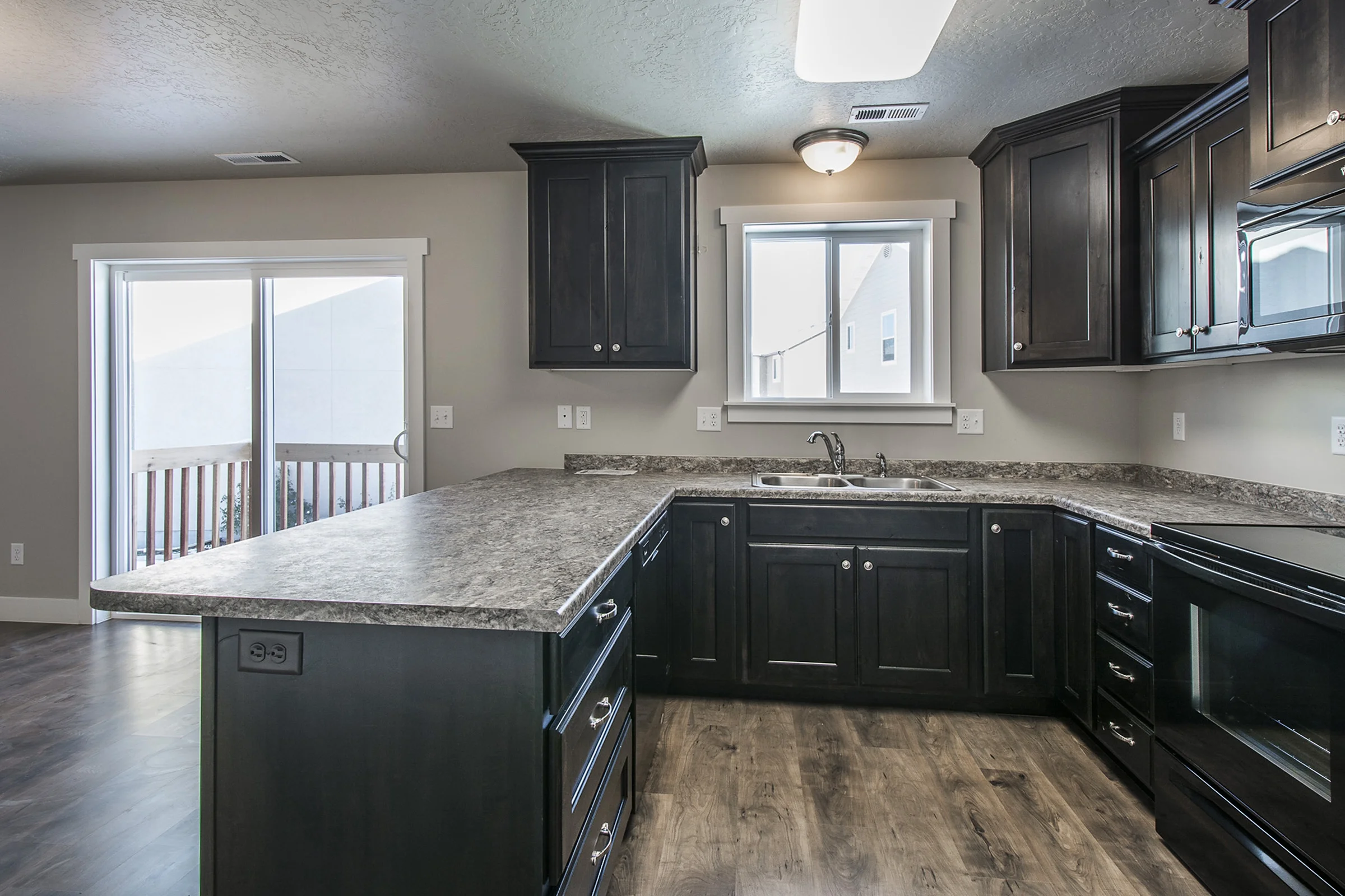 Kitchen_high_2555948.jpg
