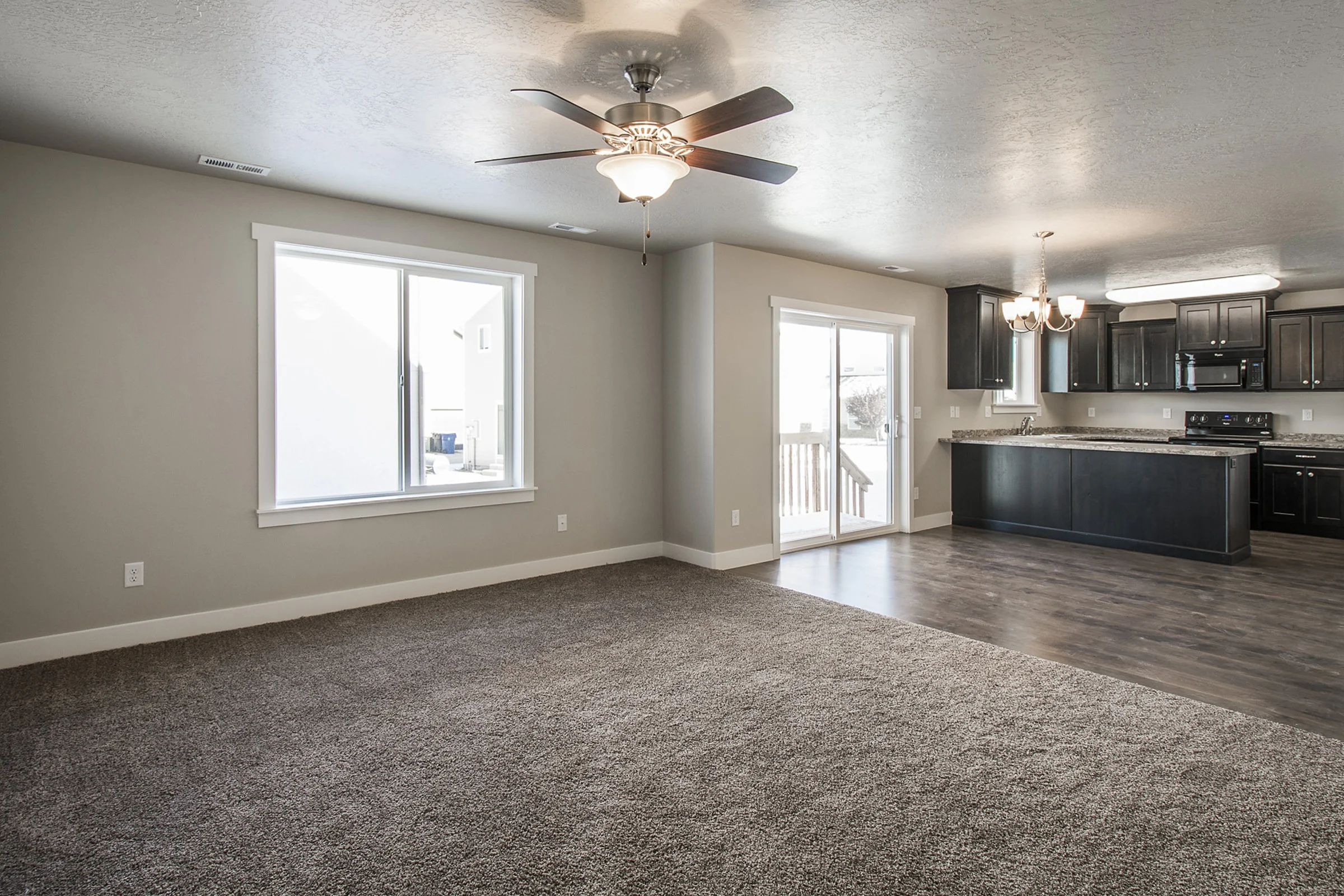 GreatRoom_high_2555942.jpg