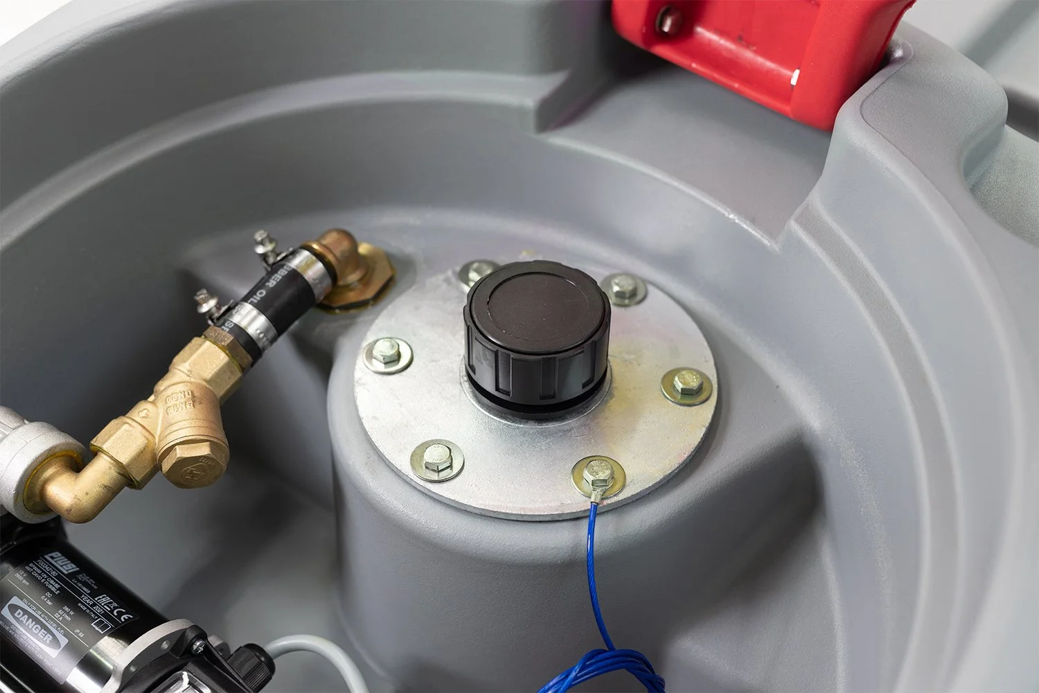 Diesel-Vented-fuel-cap-red.jpg