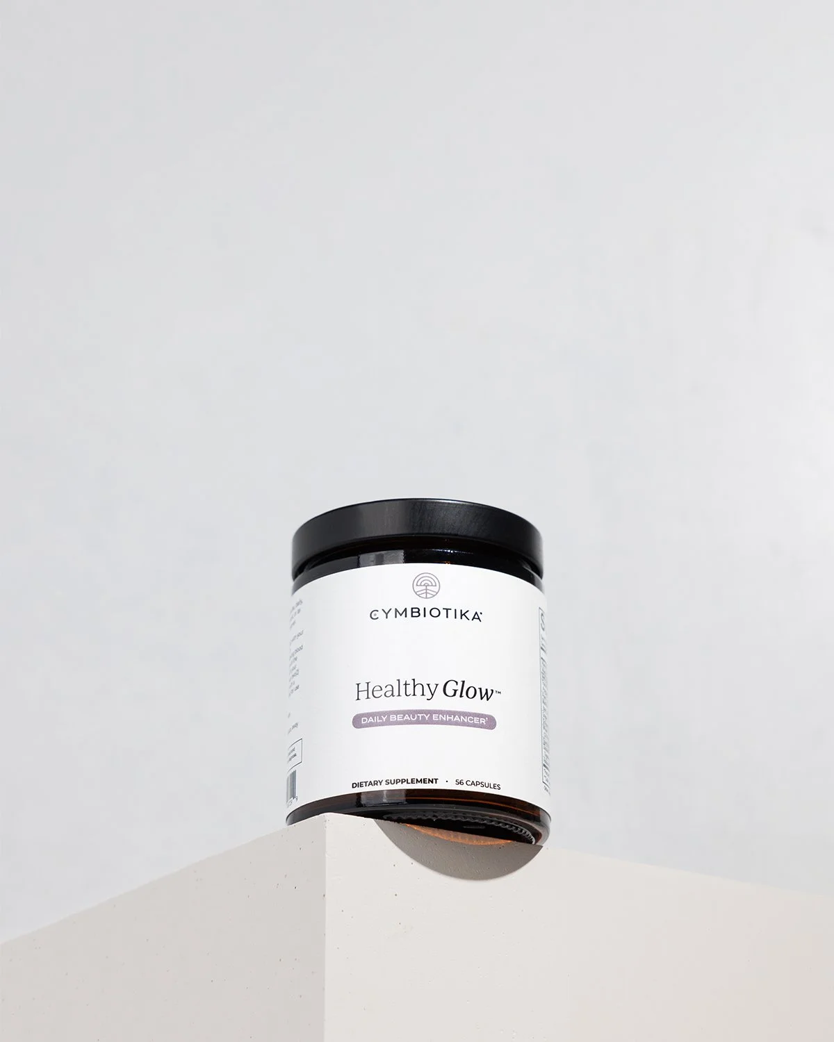 cymbiotika_healthyglow_2024_5C6A1465.jpg