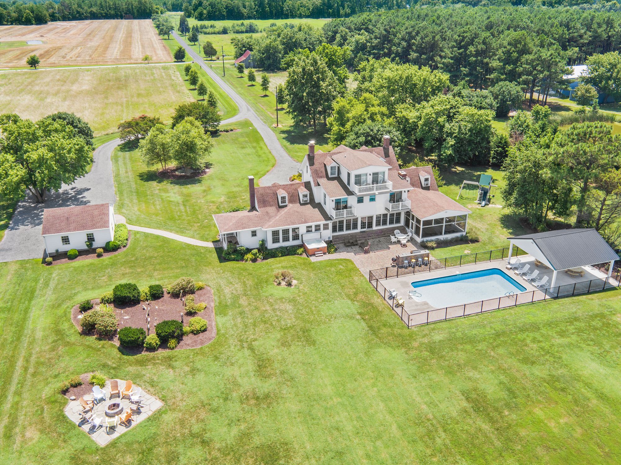 Hudson Manor: an Eastern Shore vacation rental