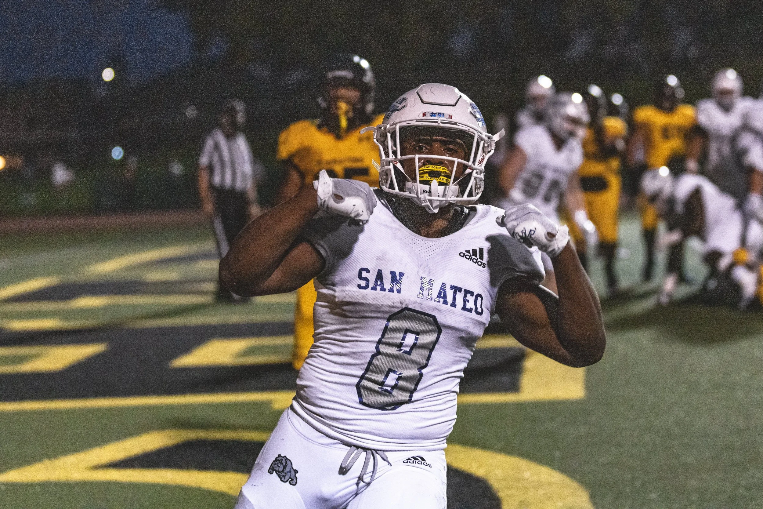 CSM @ Chabot - 11-06-21Q2 - 13:02 - 4th and Goal at CHAB01CSM#8 Darrell Page rush for 1 yard to the CHAB00, TOUCHDOWN, clock 13:02. Gabe Plascencia kick attempt good. San Mateo 14, Chabot 0