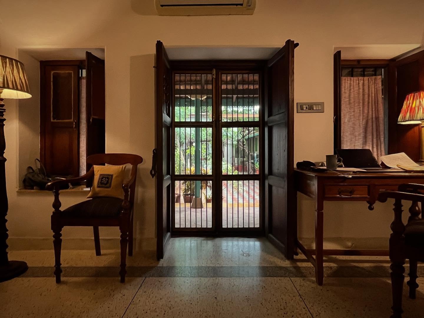 Cosily working inside Bapaiji&rsquo;s while it pours outside. 
#monsoon #goodrain #rainyday #indoorday