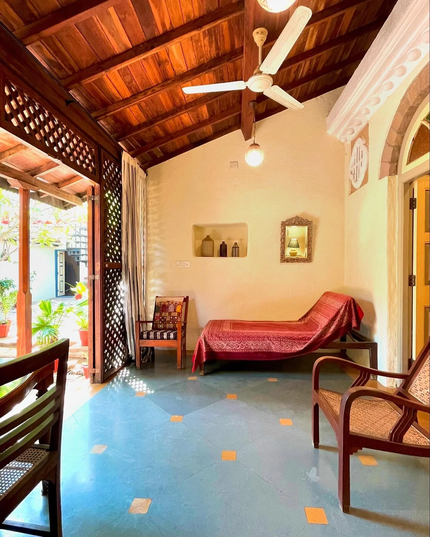 The Jafri was a fun room to create because for several decades it had been the outdoor toilet, and only washroom facility of the entire house. Unsurprisingly, there aren&rsquo;t any pictures of the old interiors 😆, but swipe through and you&rsquo;ll