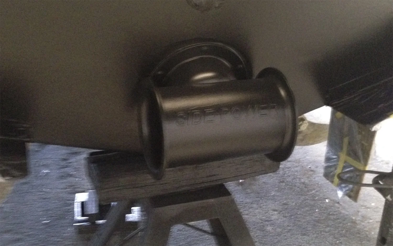 Side Power - Stern thruster