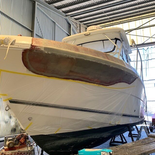Some progress on the repairs to Robalo. Stay tuned for the before and after pics! 👍🏻
.
.
.
.
.
#sailingperth #boatmaintenance #boatrestoration #boatrepairing #timberrestoration #paintrepairs #paintrespray #perthwa #smallbsuinessperth #antifouling #