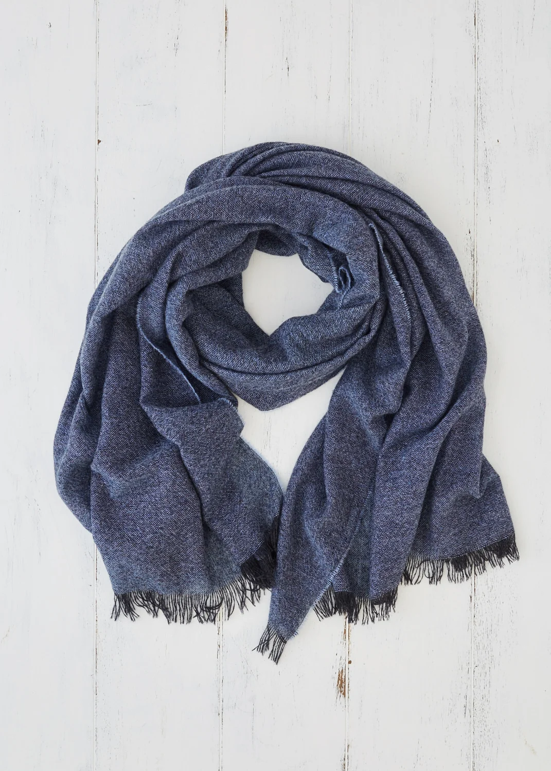 Lois Avery cashmere scarf blue