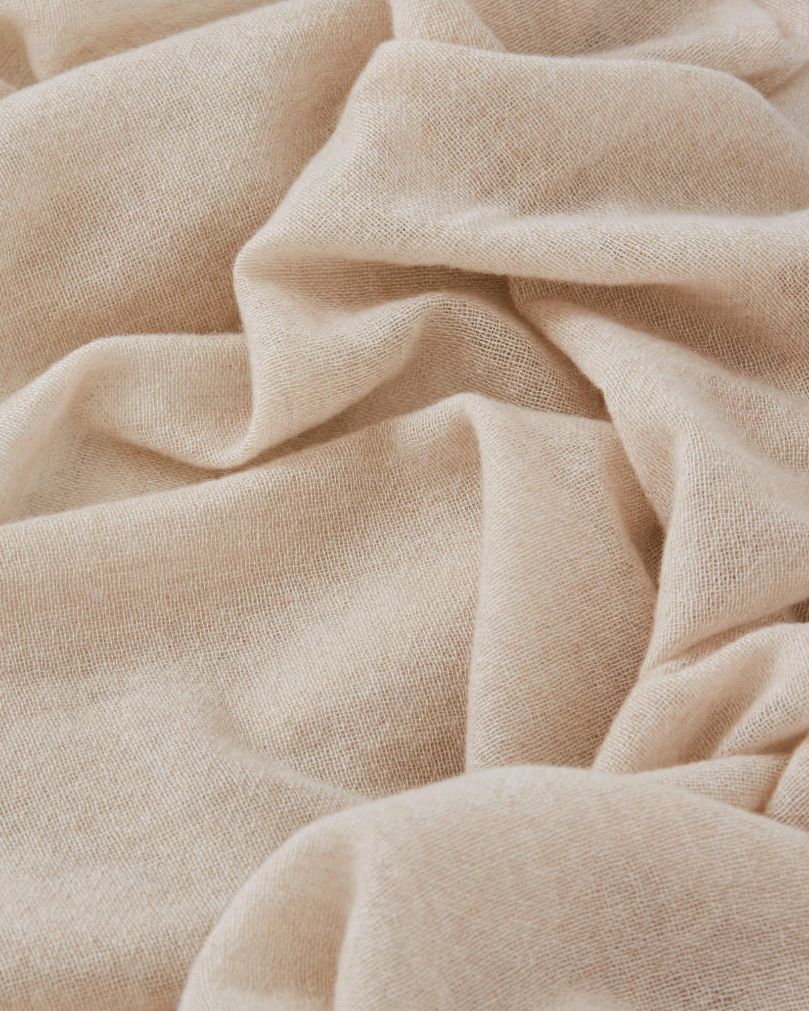 Lois Avery cashmere scarf cream