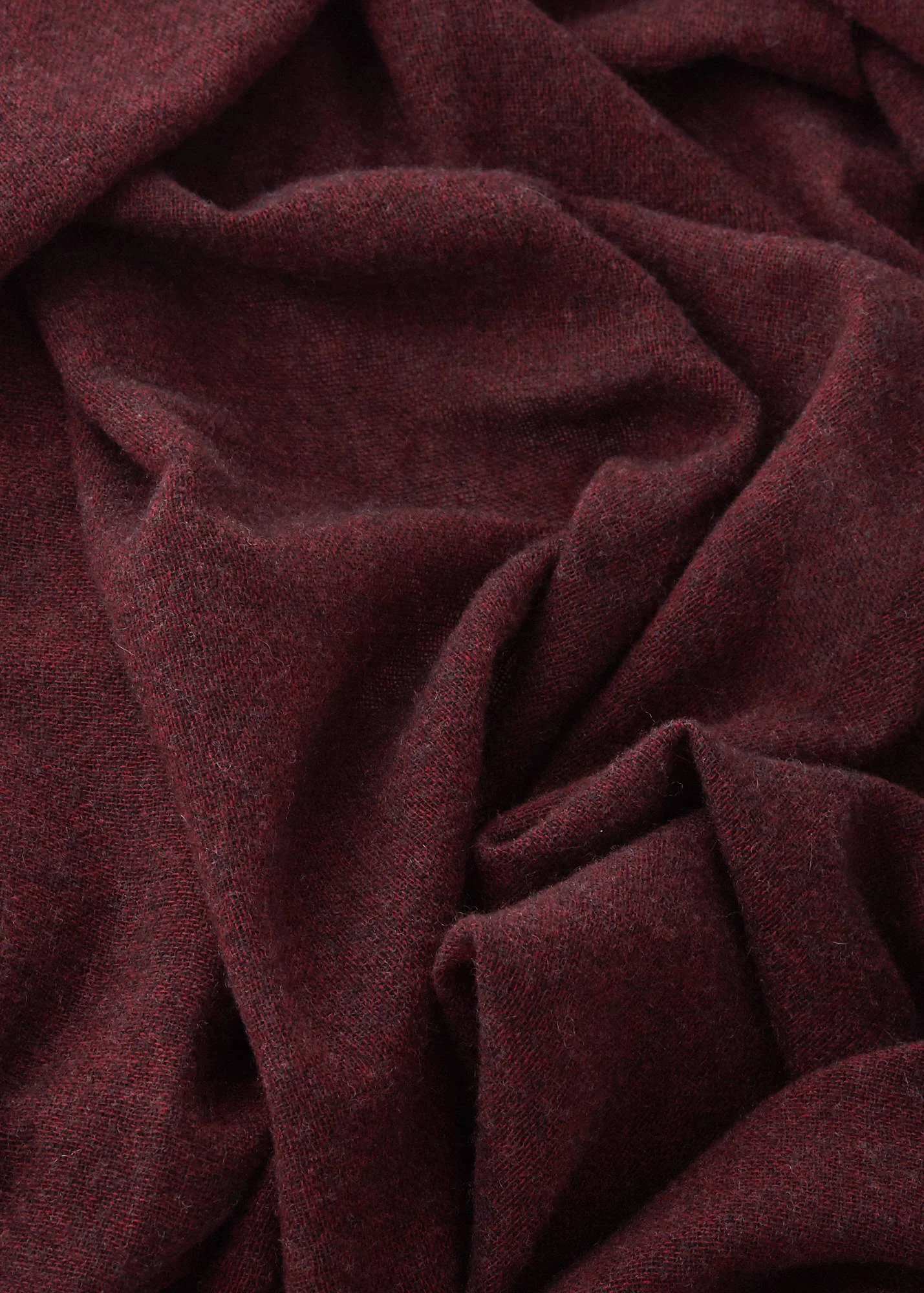 Lois Avery cashmere scarf red