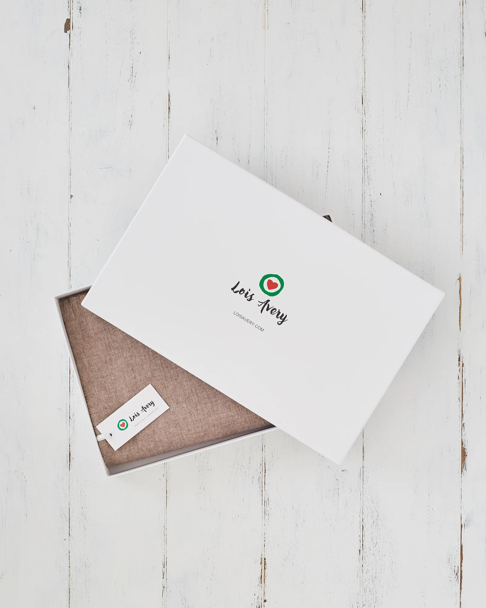 Lois Avery gift box