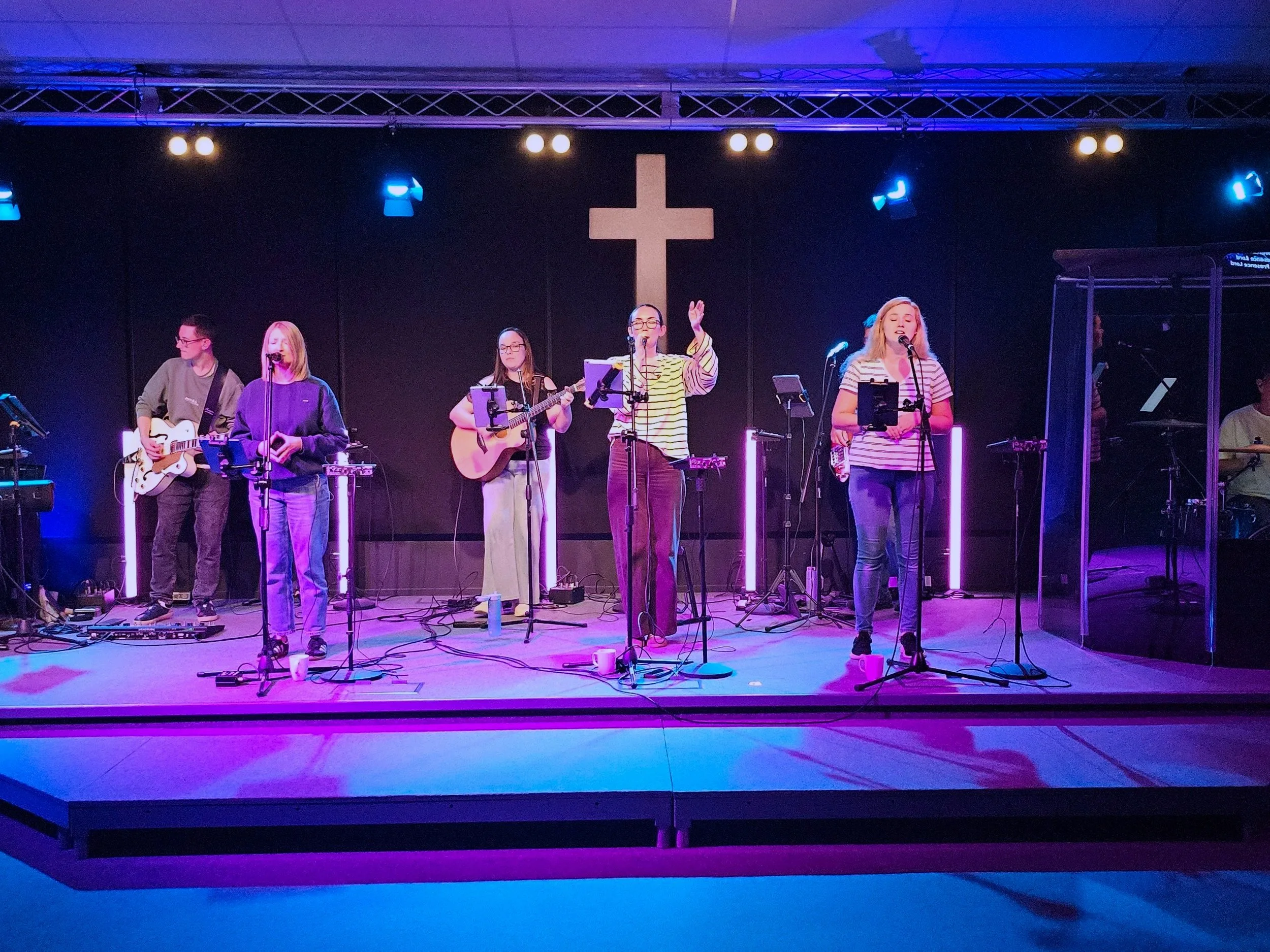   Sunday Service 10:30am    visit  