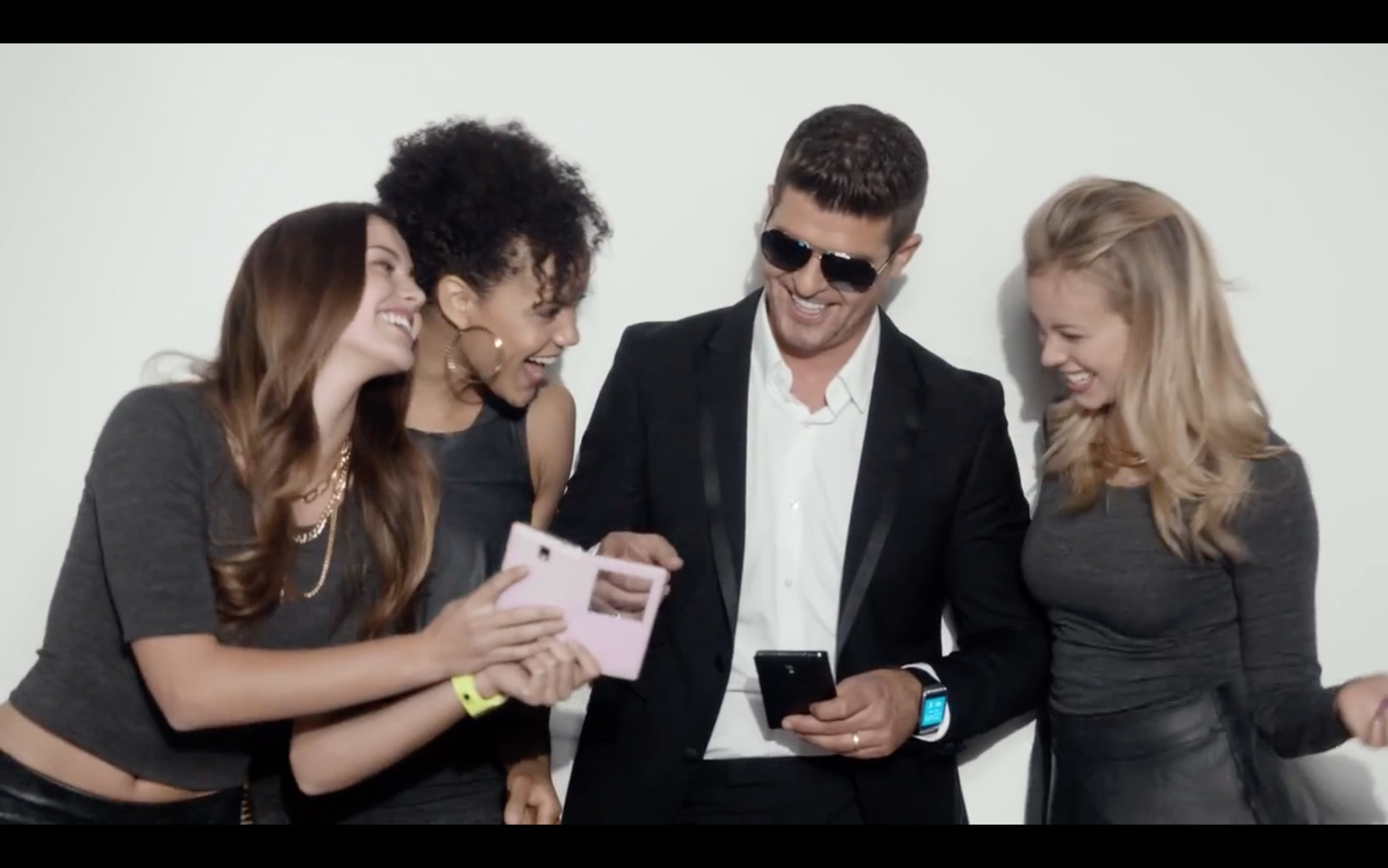 SAMSUNG GALAXY COMMERCIAL W/ ROBIN THICKE