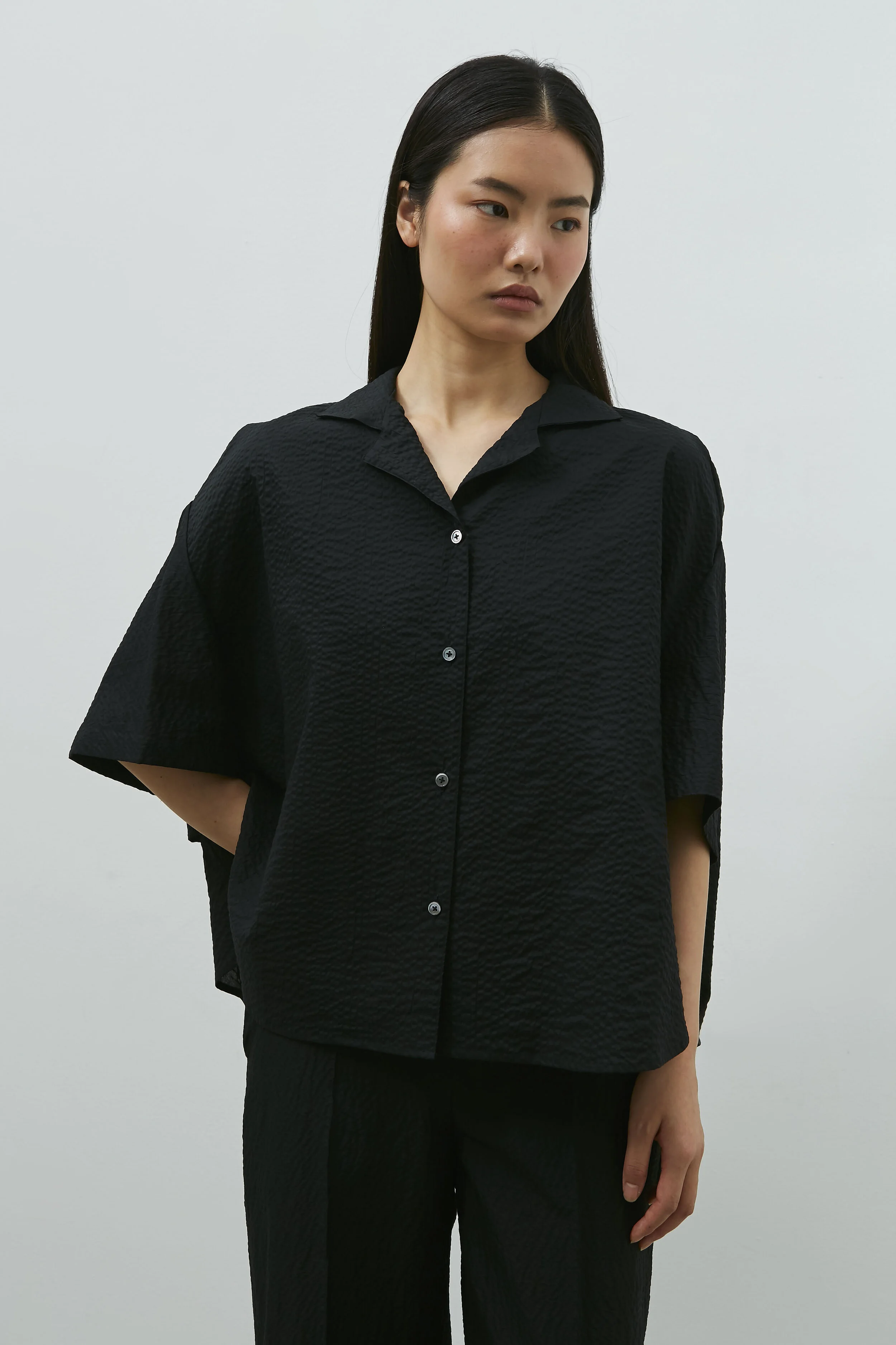 LOOK 16_1904_DONE.jpg