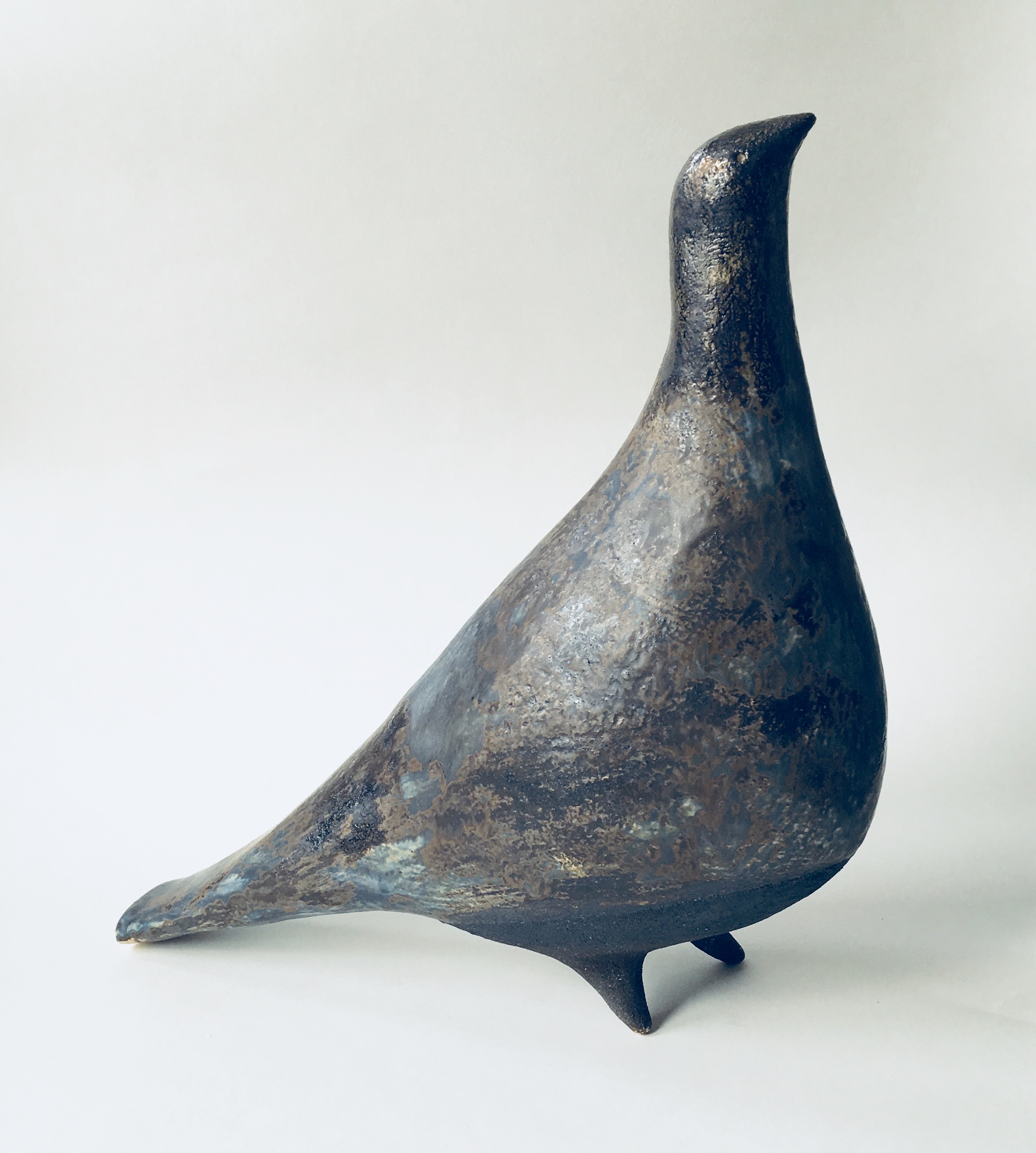  Title: Metalic Ponti Bird Size: H 28 x W 9 x L 28 cm Medium: Ceramic 