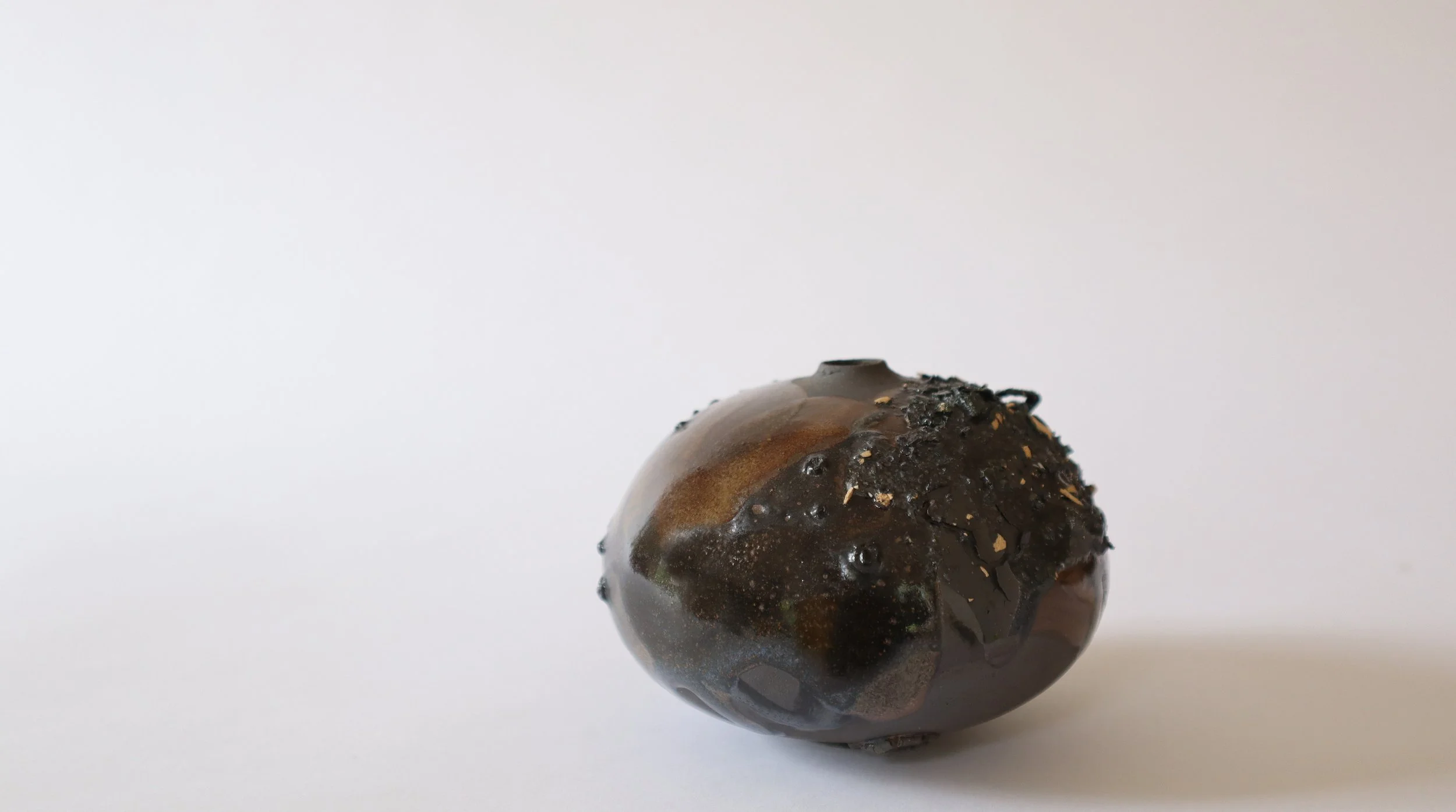  Title: RWH-198 Size: 13.5cm (H) x 14cm (W) Medium: Ceramic Price: £130 