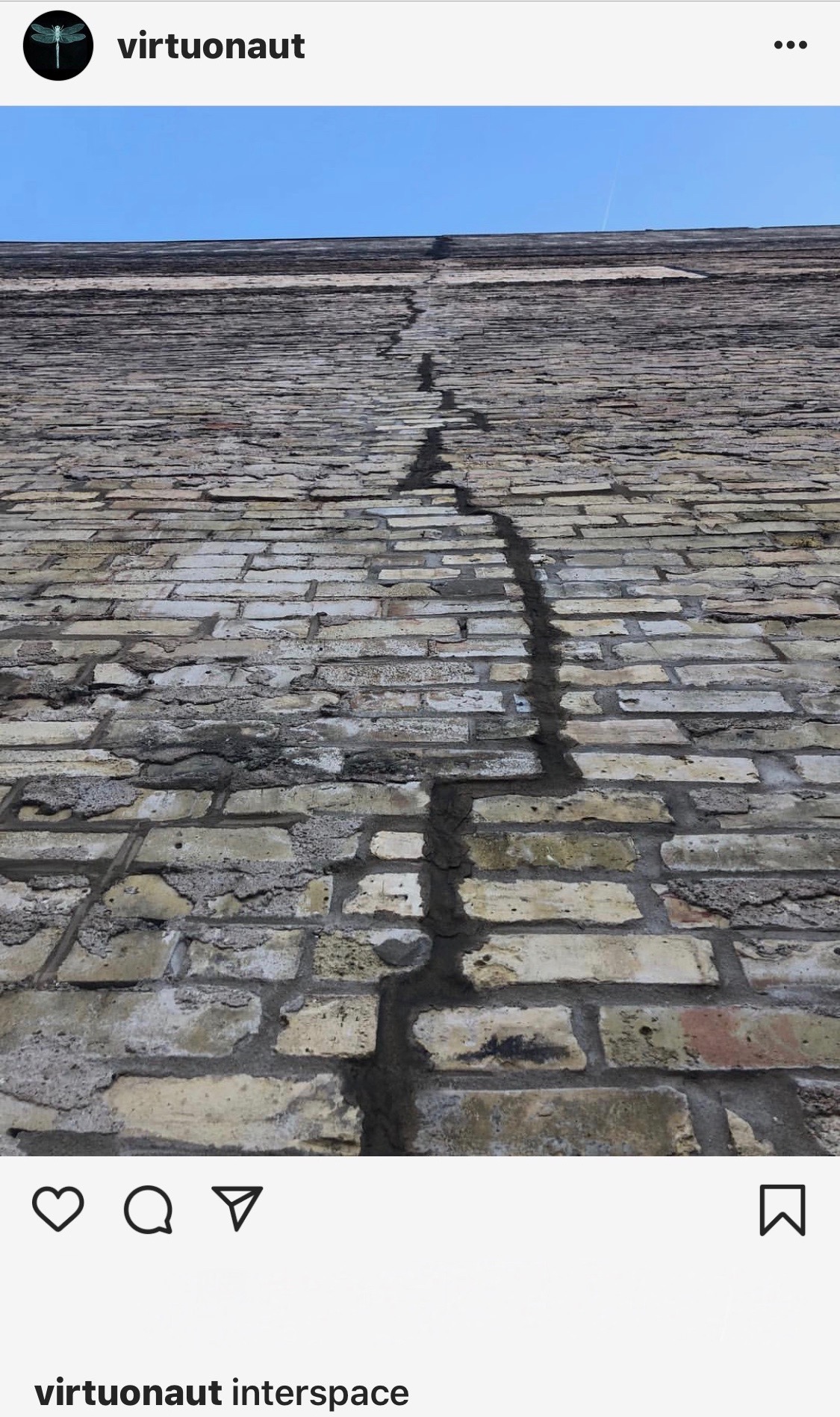 BrickWallCrack.jpeg