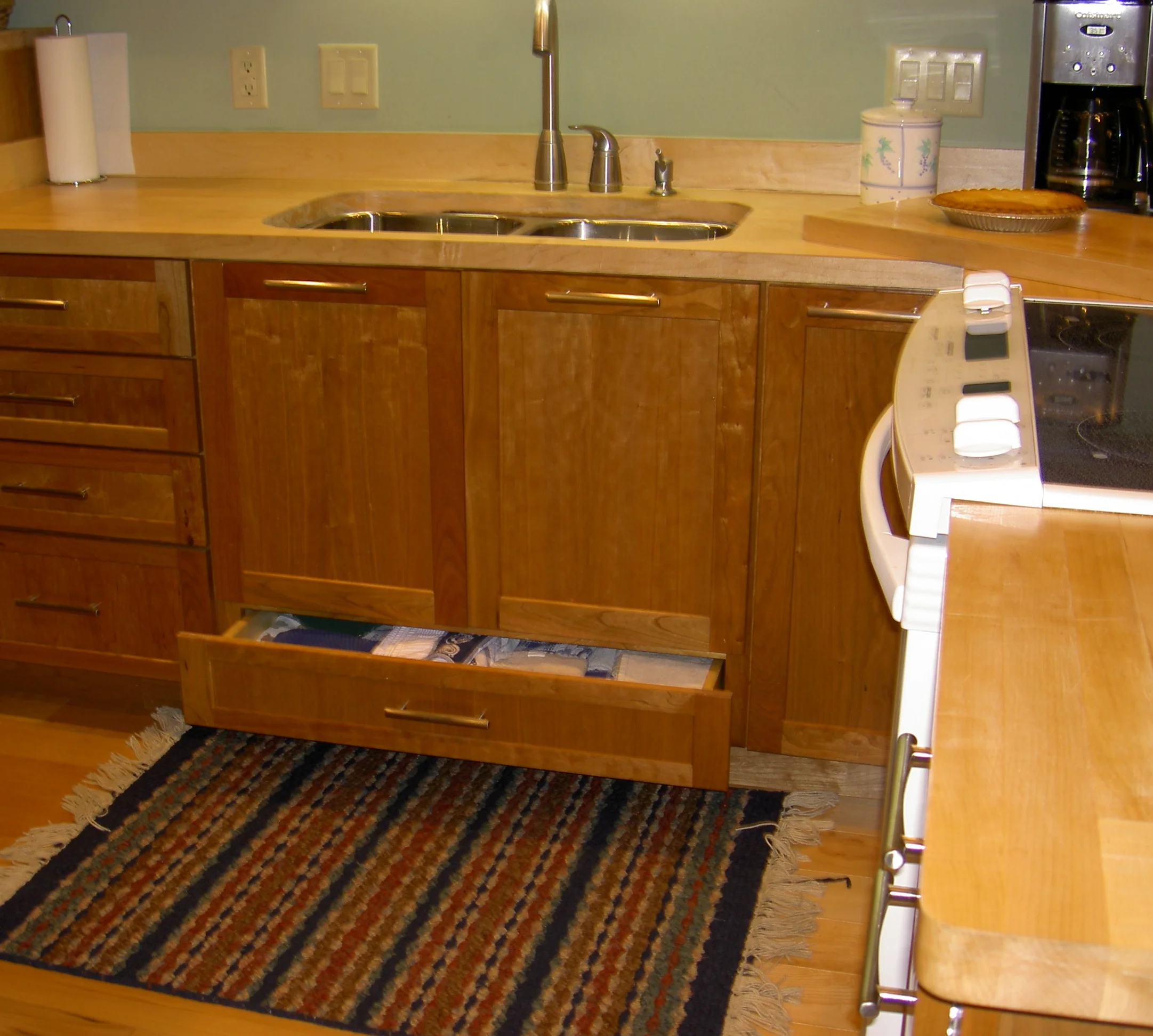 bottom drawer 011.jpg
