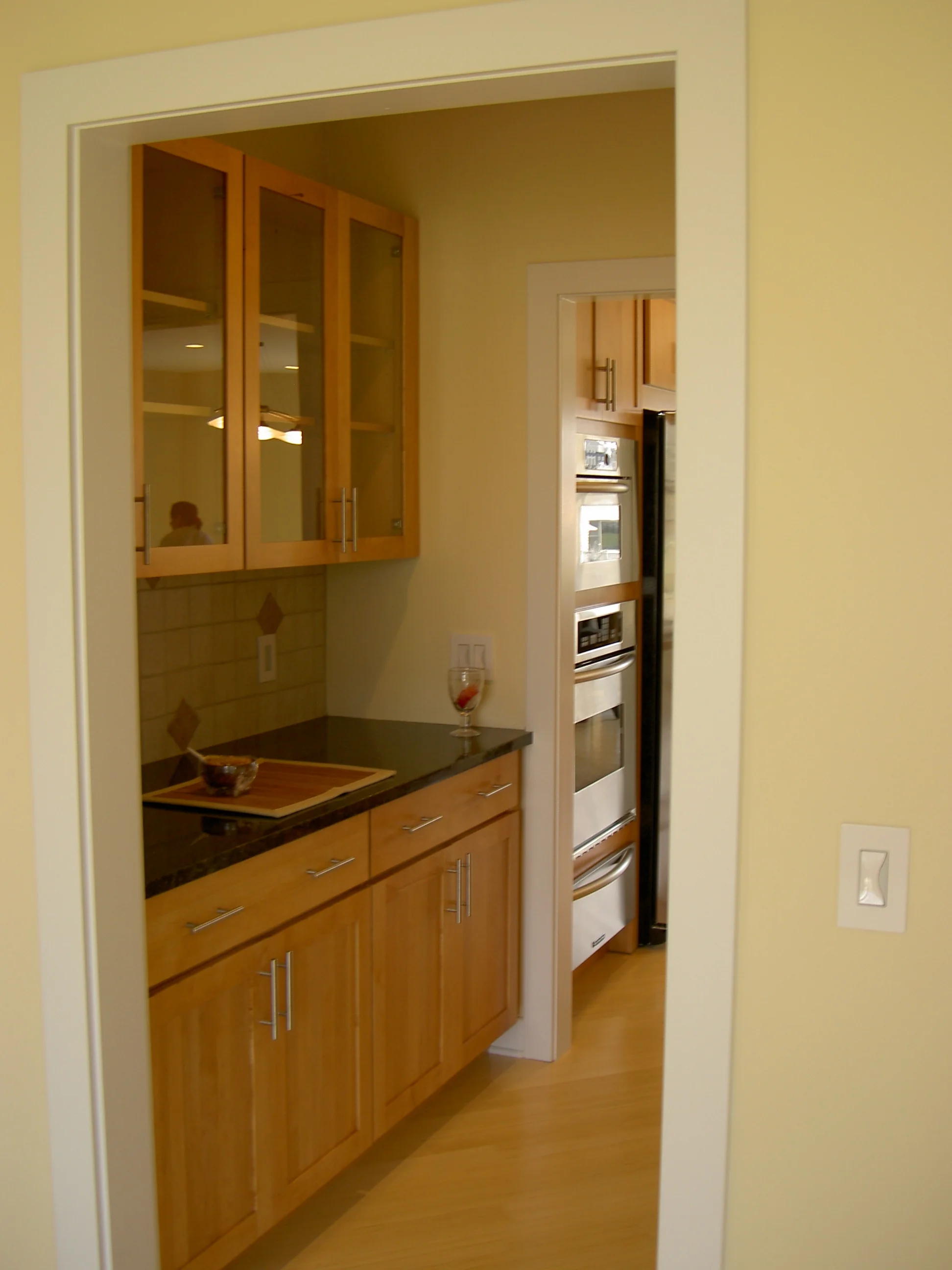 Butler's pantry Lifespan home 010.jpg