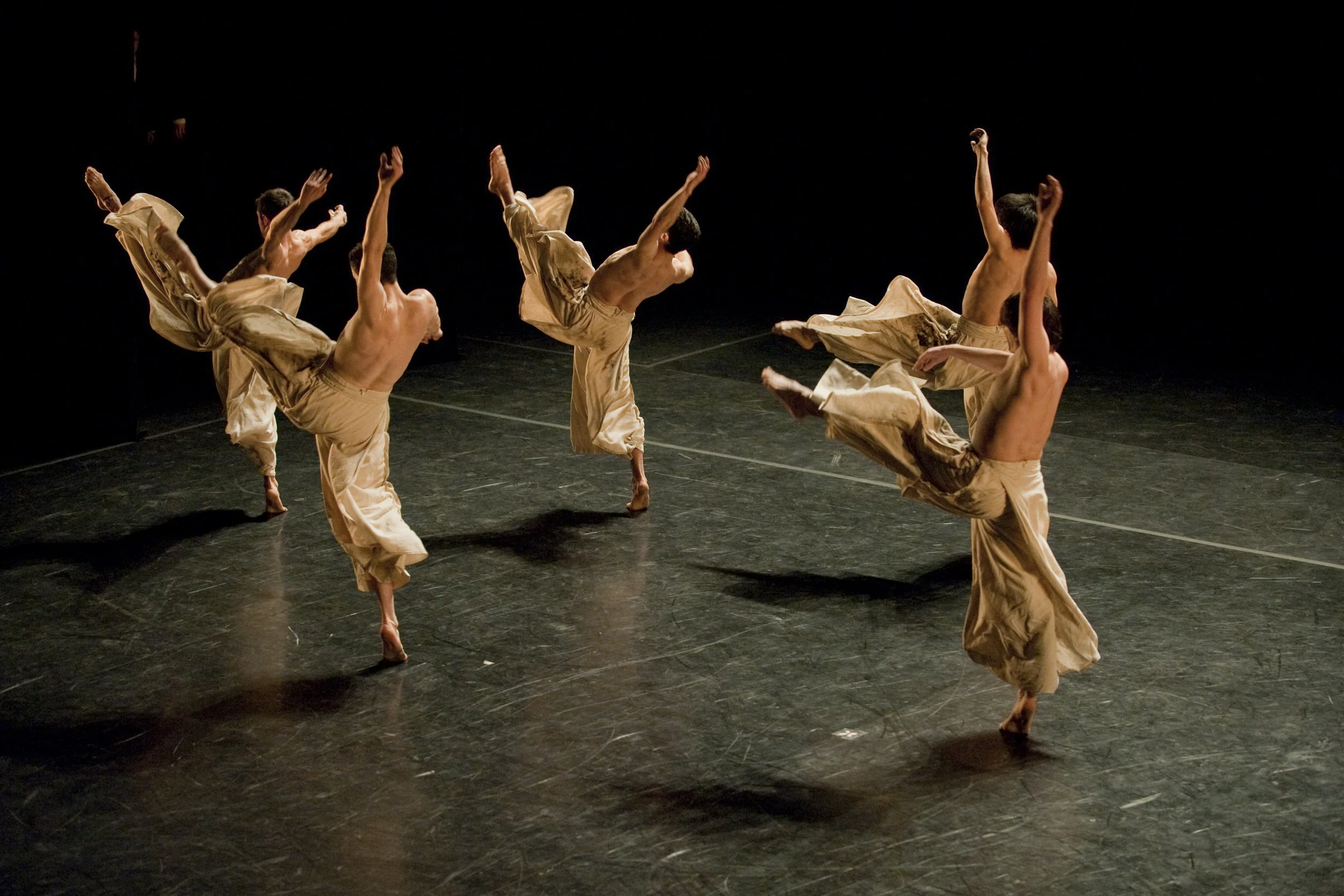 MinusOne_Photo Jesus Vallinas_Danseurs GBCM.jpg