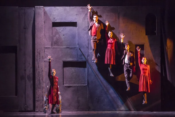 Balletto-di-Roma-Giulietta-e-Romeo-di-Fabrizio-Monteverde-7-610x406.jpg