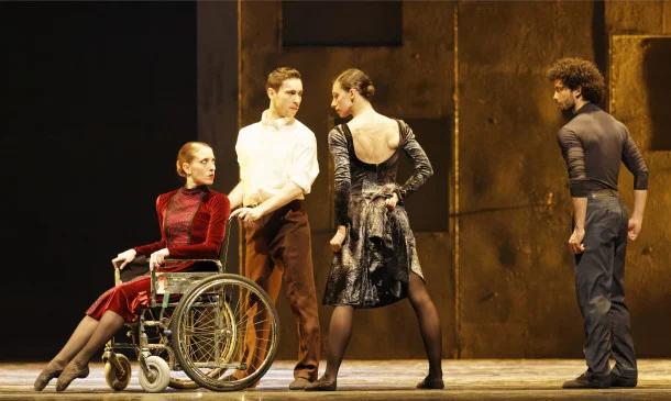 Giulietta-e-Romeo-di-Fabrizio-Monteverde-Balletto-di-Roma-ph.-Gabriele-Orlandi-9-610x365.jpg