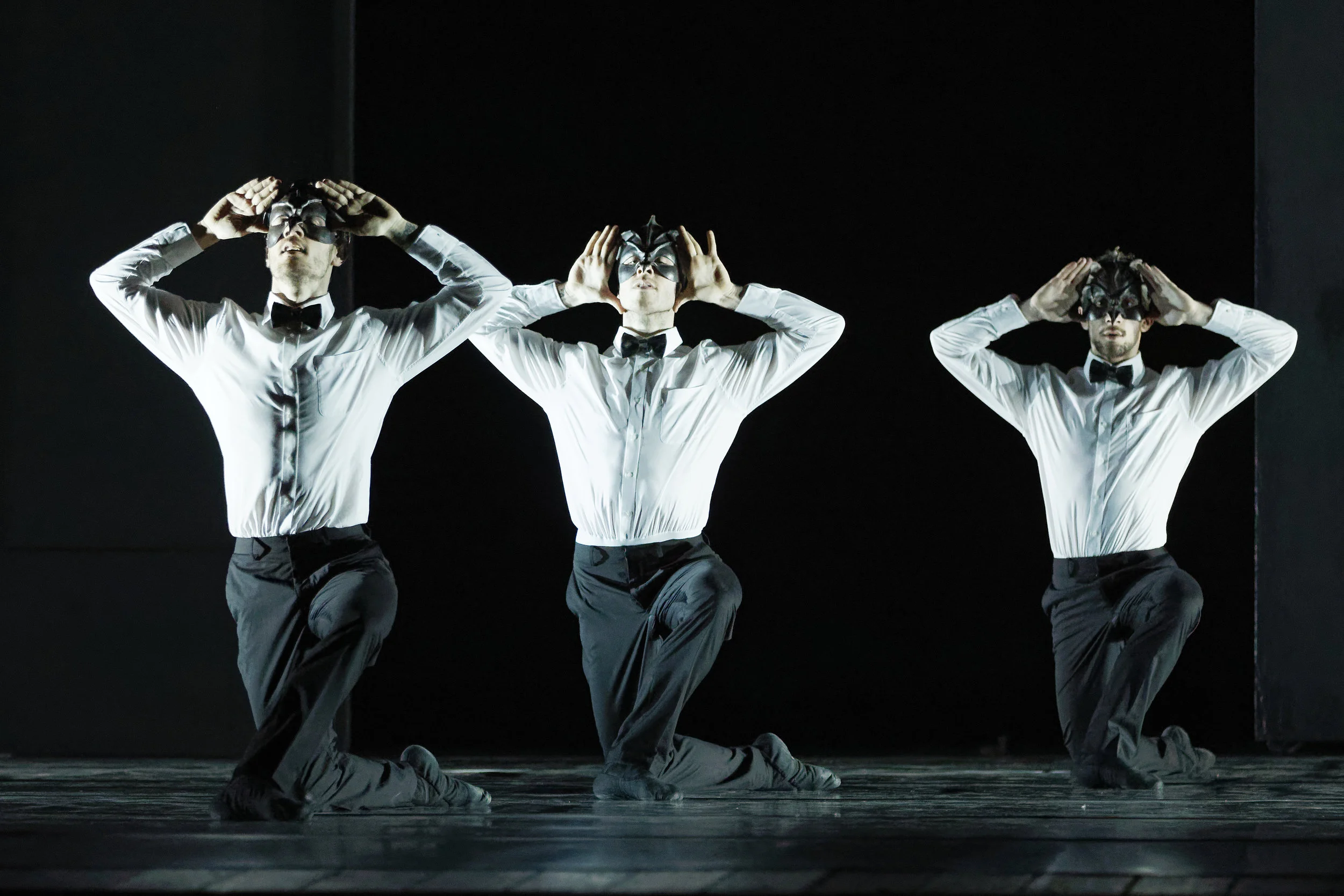 Giulietta-e-Romeo-di-Fabrizio-Monteverde-Balletto-di-Roma-ph.-Gabriele-Orlandi-3.jpg