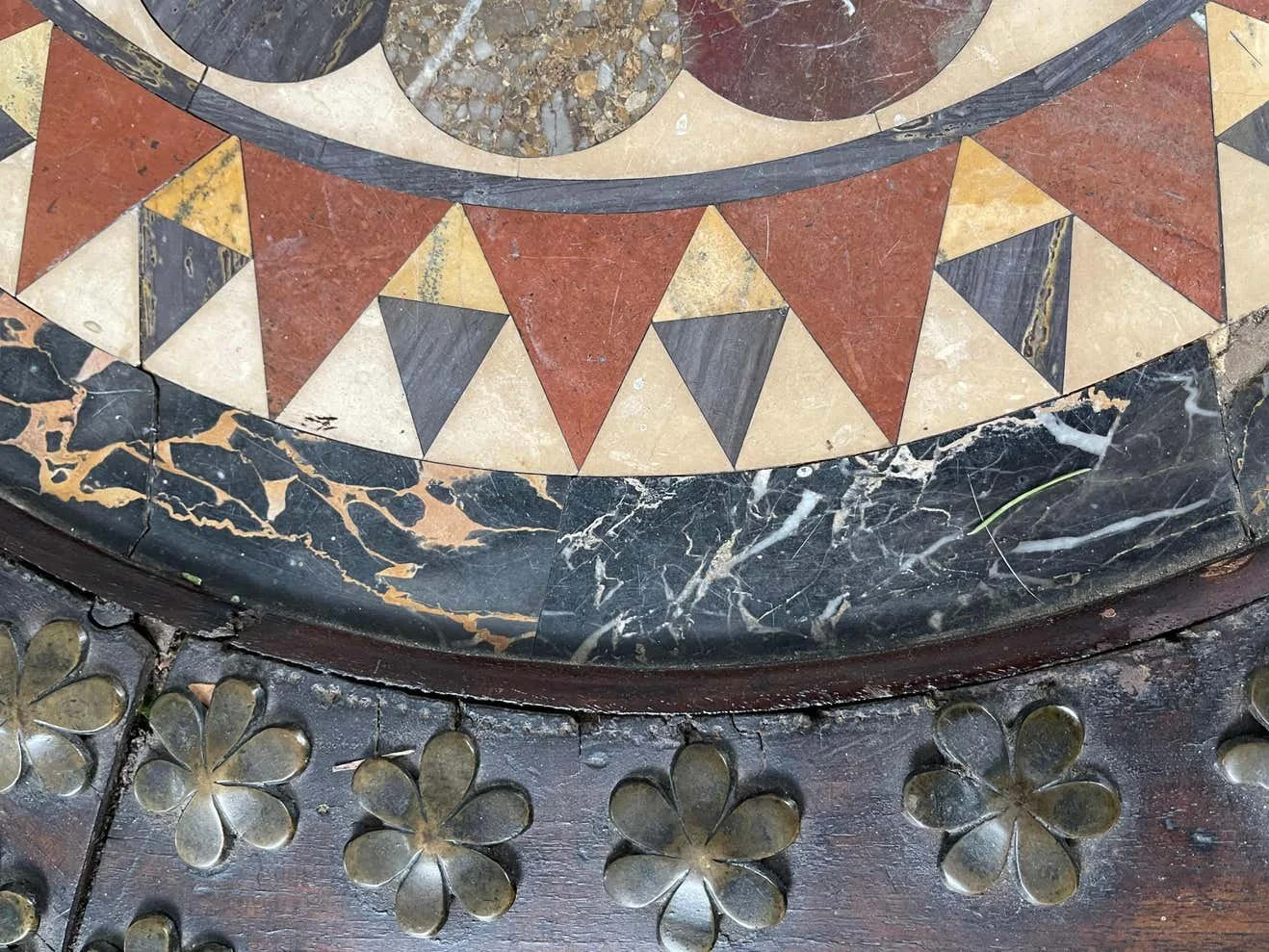 Inlaid_Marble_Table_12_master.jpg