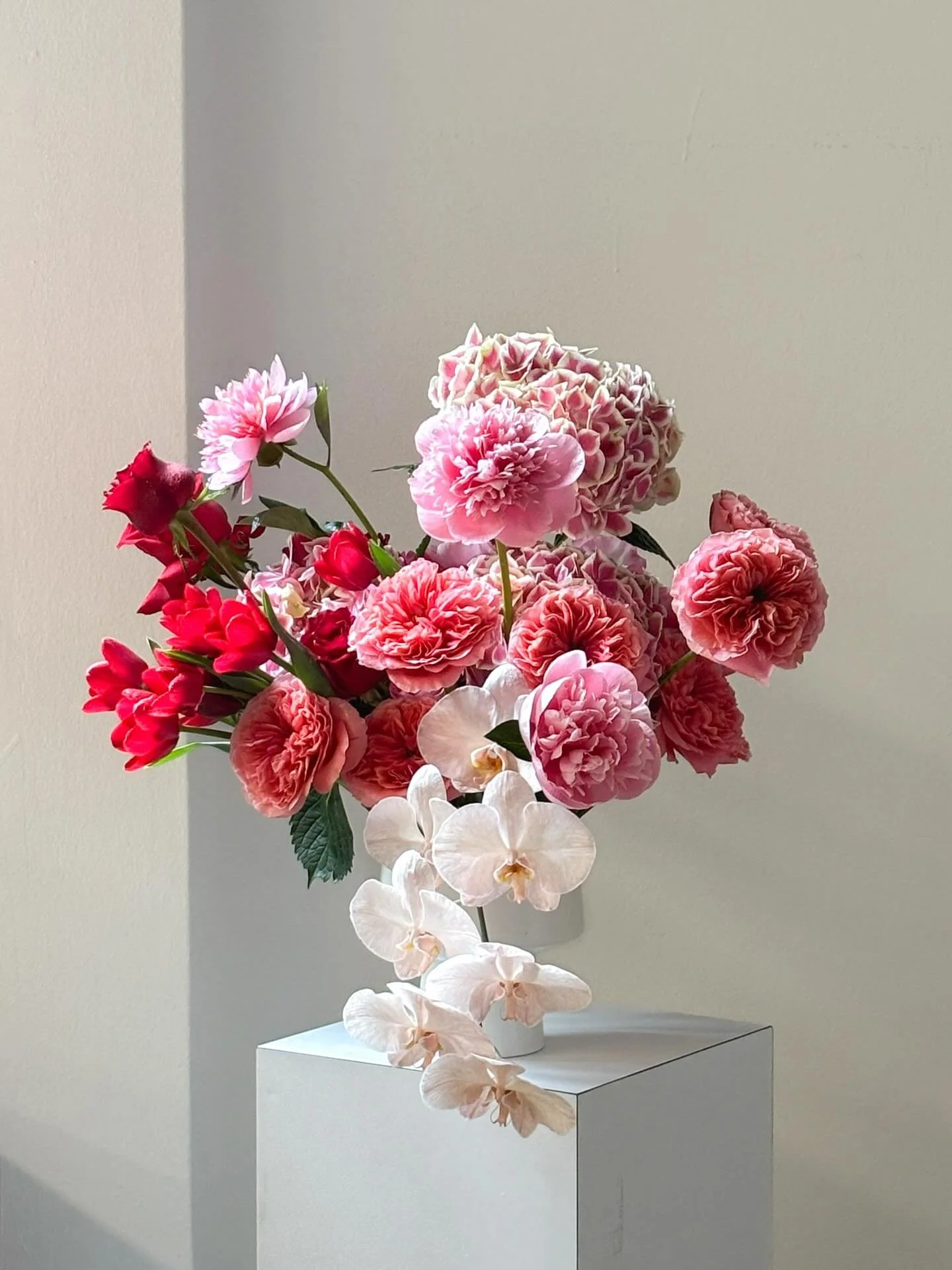 Pink and Red, always and forever...

Sonance in Rouge || timelessly entwined and reimagined

For more bespoke creations, visit our website www.inashea.com or instagram highlights x
