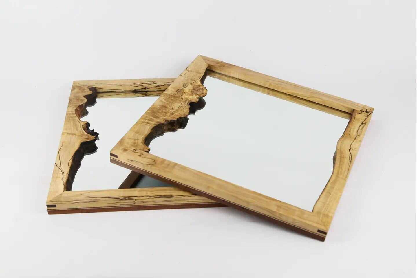 Some new live edge mirrors 🪞
...⁠
 #liveedge  #slab  #walnut  #handcrafted  #wnetrza  #woodwork  #luxury  #liveedgefurniture  #art  #epoxytable  #rivertable  #drewnowdomu  #drewno  #love  #decor  #customfurniture  #custom  #liveedgetable  #liveedgew