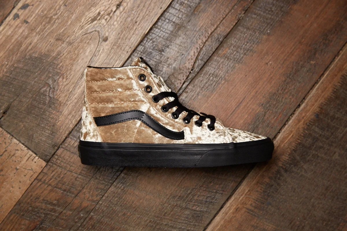 velvet-wmns 1.jpg