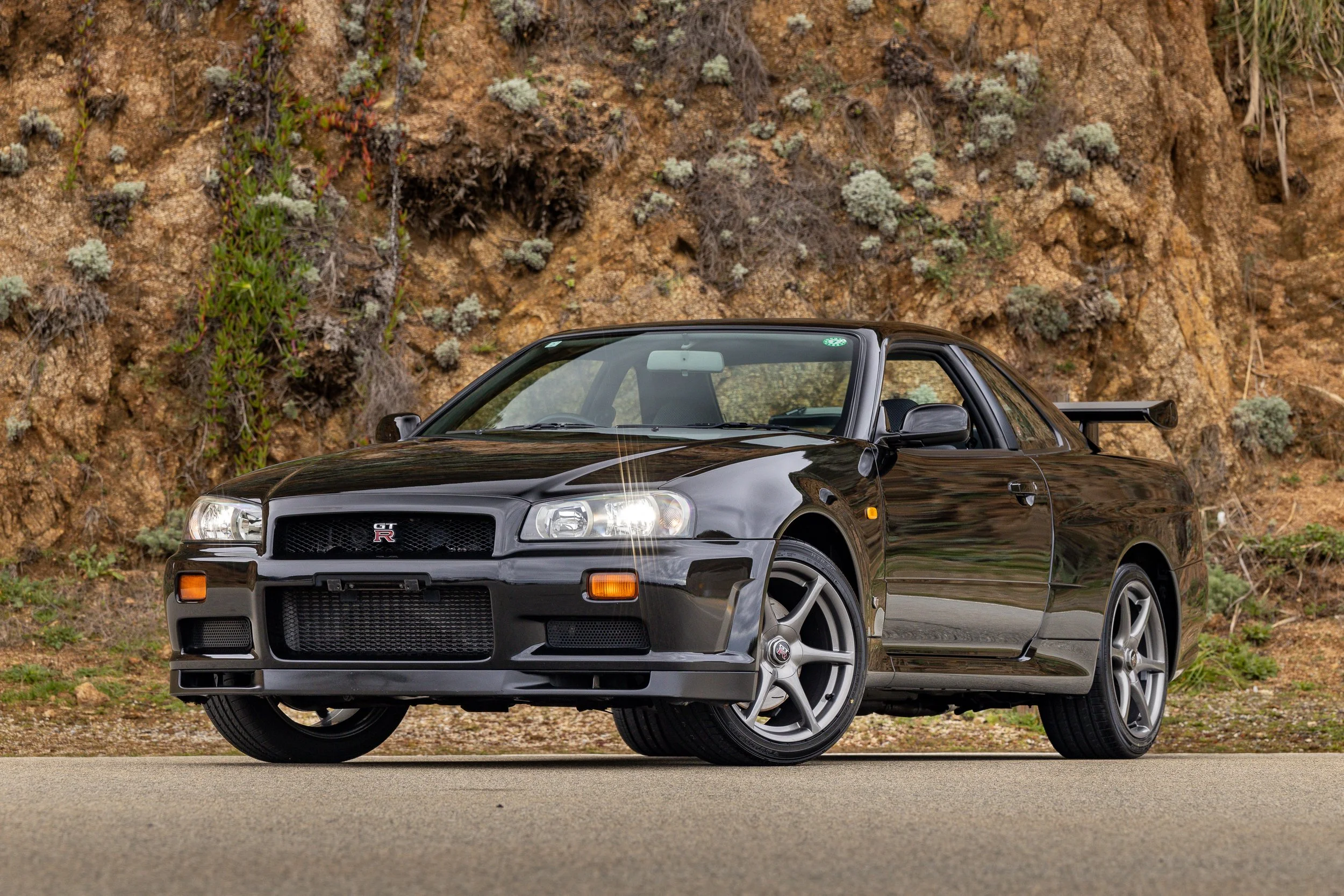 48k-mile 1999 Nissan Skyline GT-R - Available now!